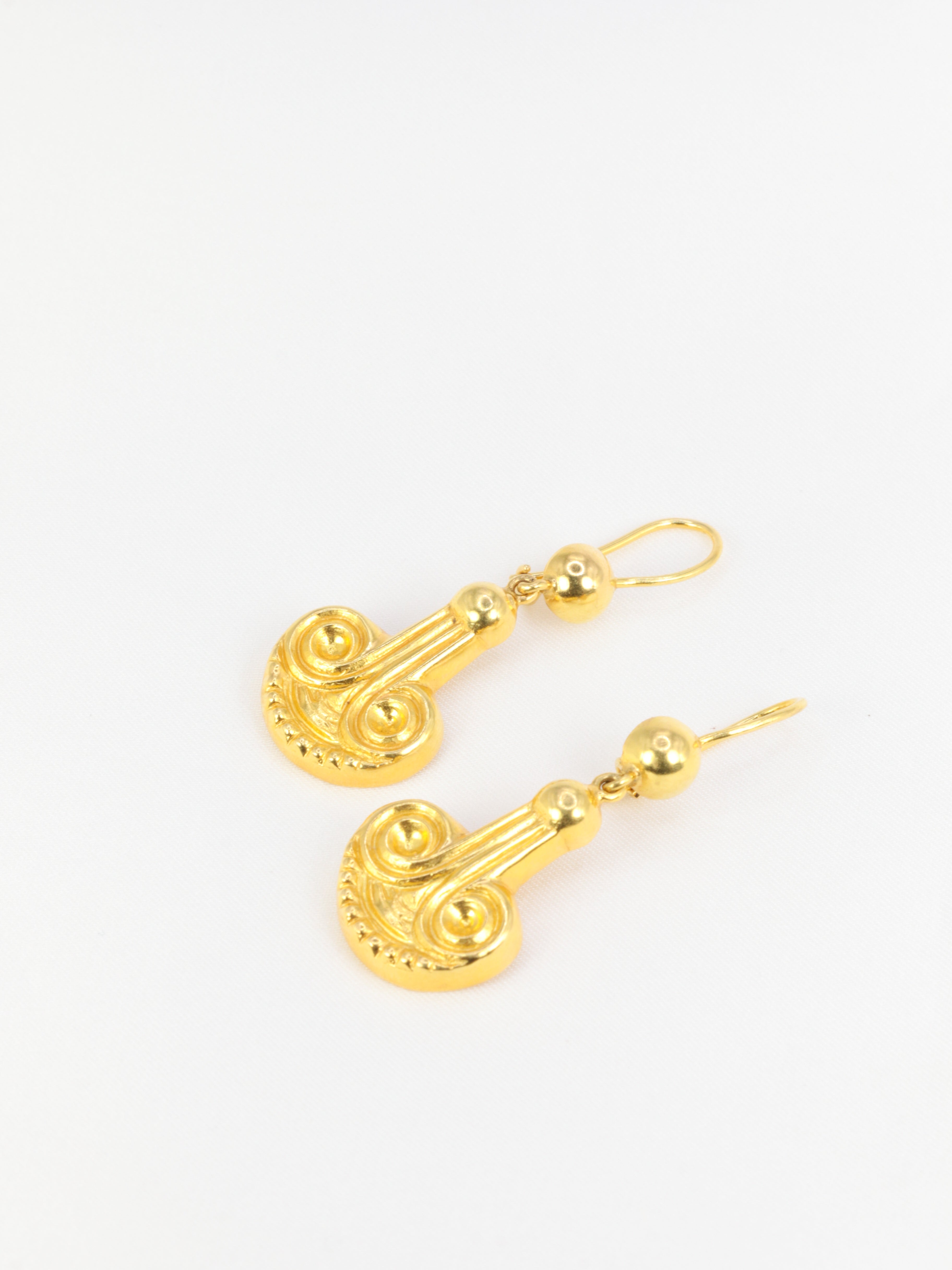 LALAOUNIS - Pair of yellow gold sleeper earrings