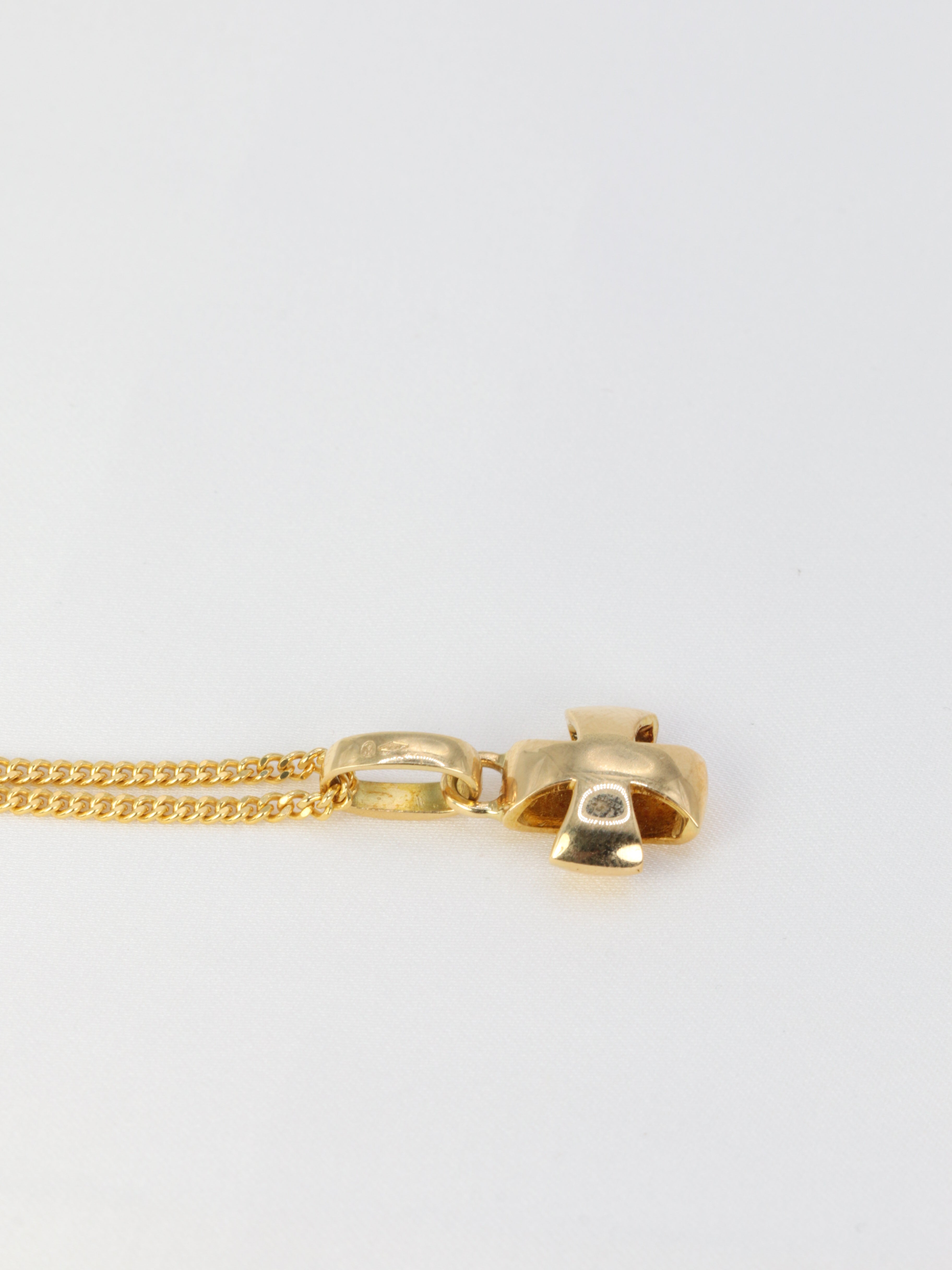 LALAOUNIS Cross chain and pendant in yellow gold