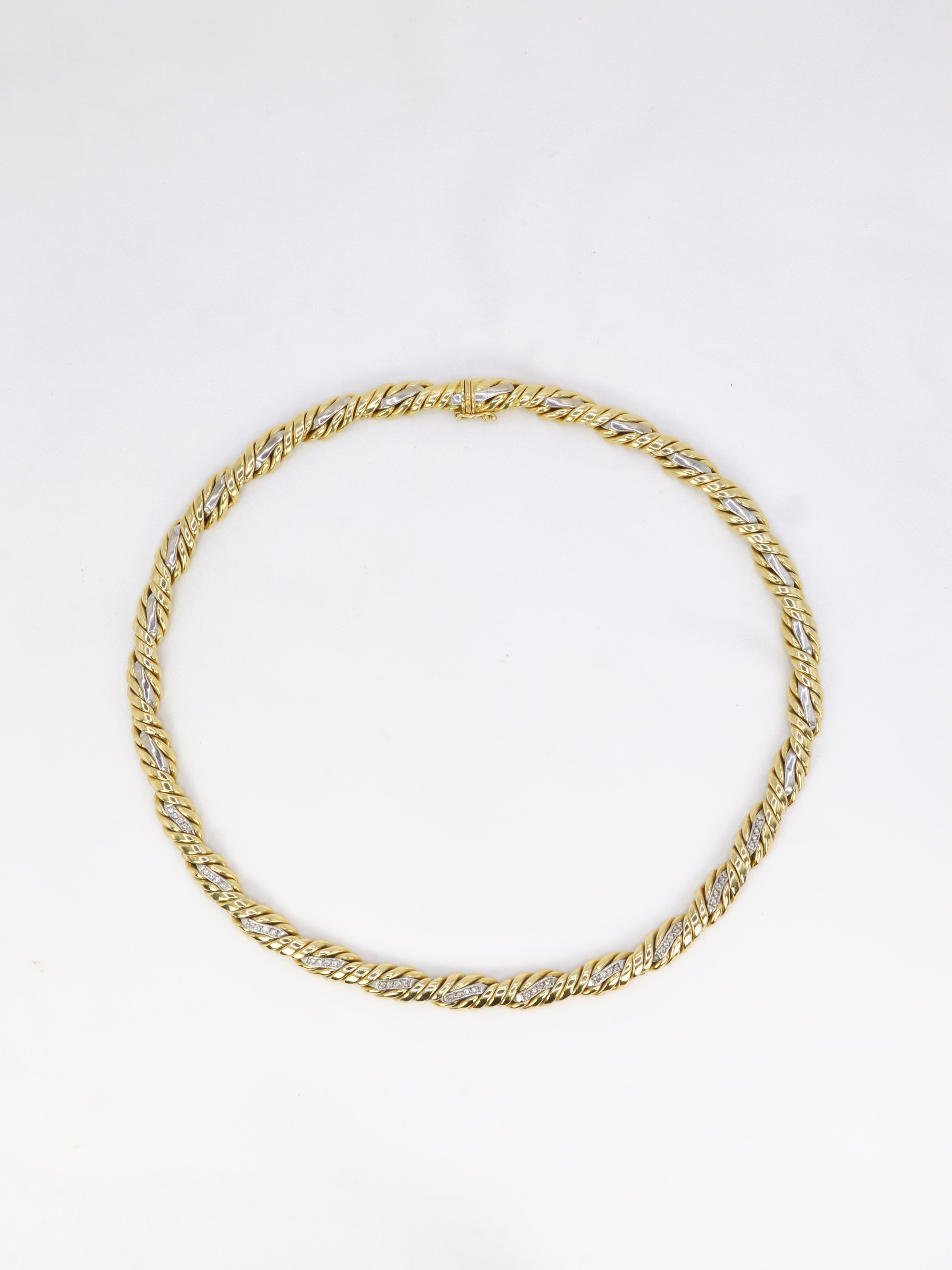 Vintage braided necklace in 2 tones of gold and diamonds