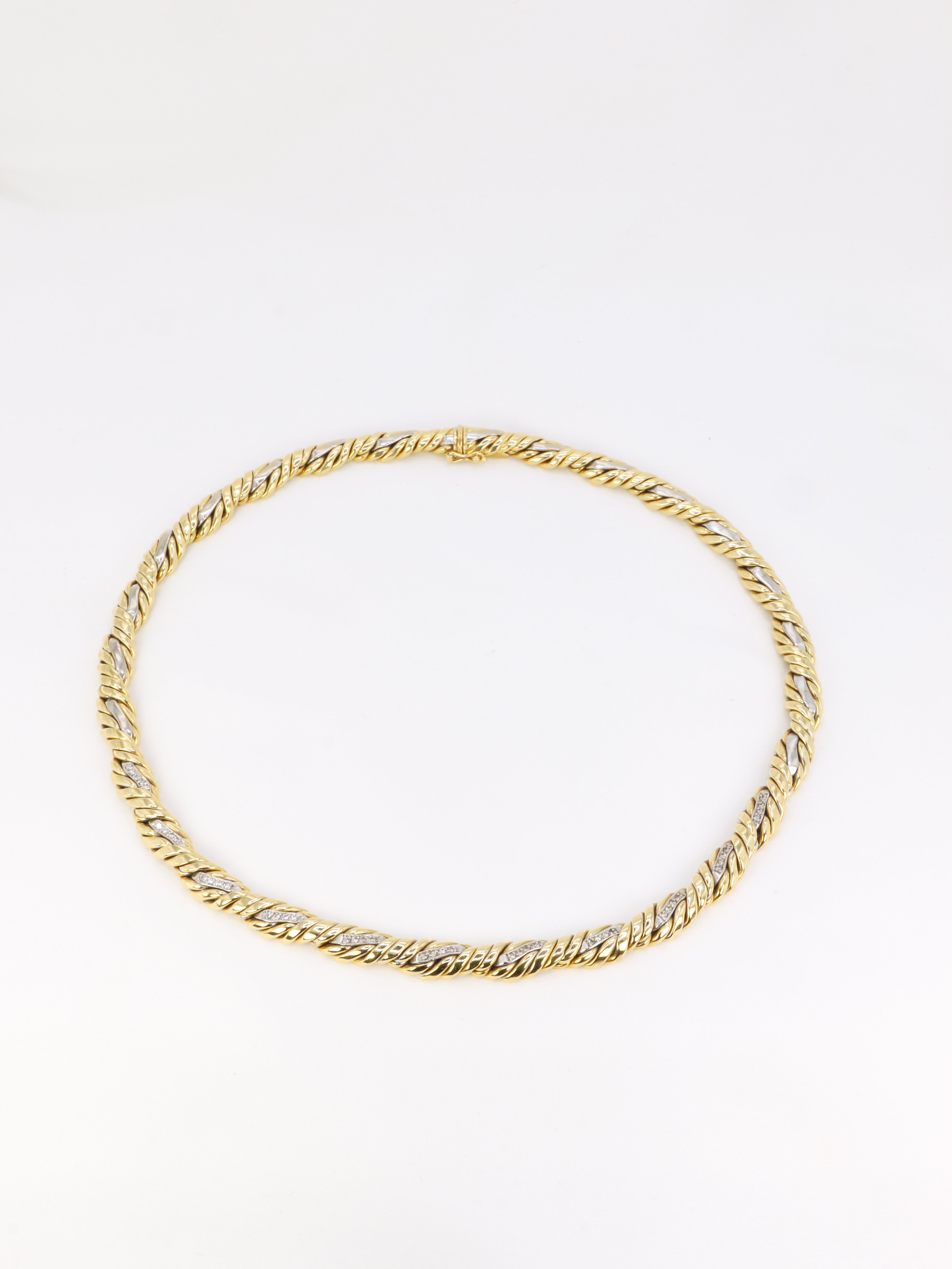 Vintage braided necklace in 2 tones of gold and diamonds