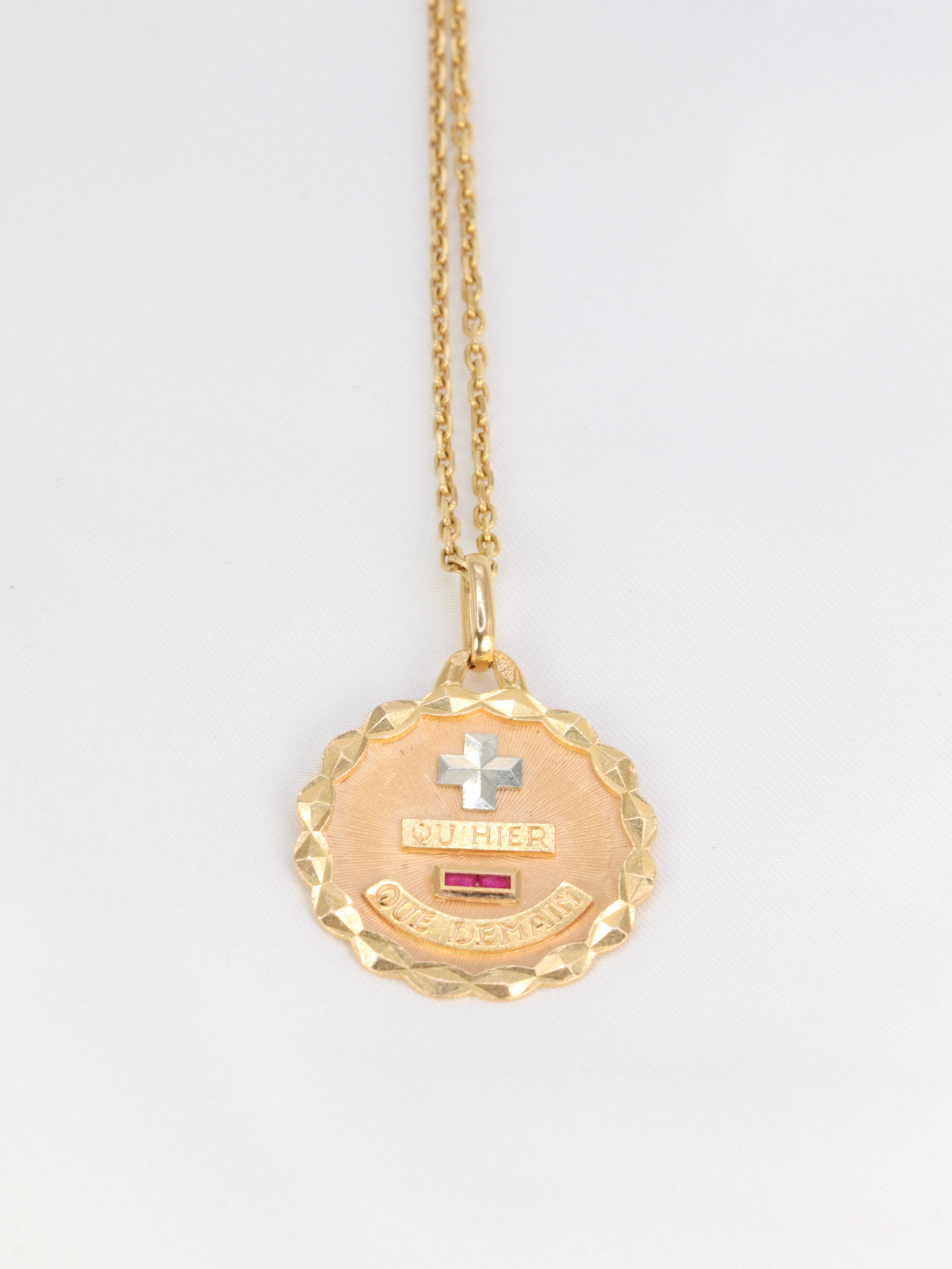 Augis Love Medal in gold, More than yesterday, less than tomorrow, A.Augis - ca 1960