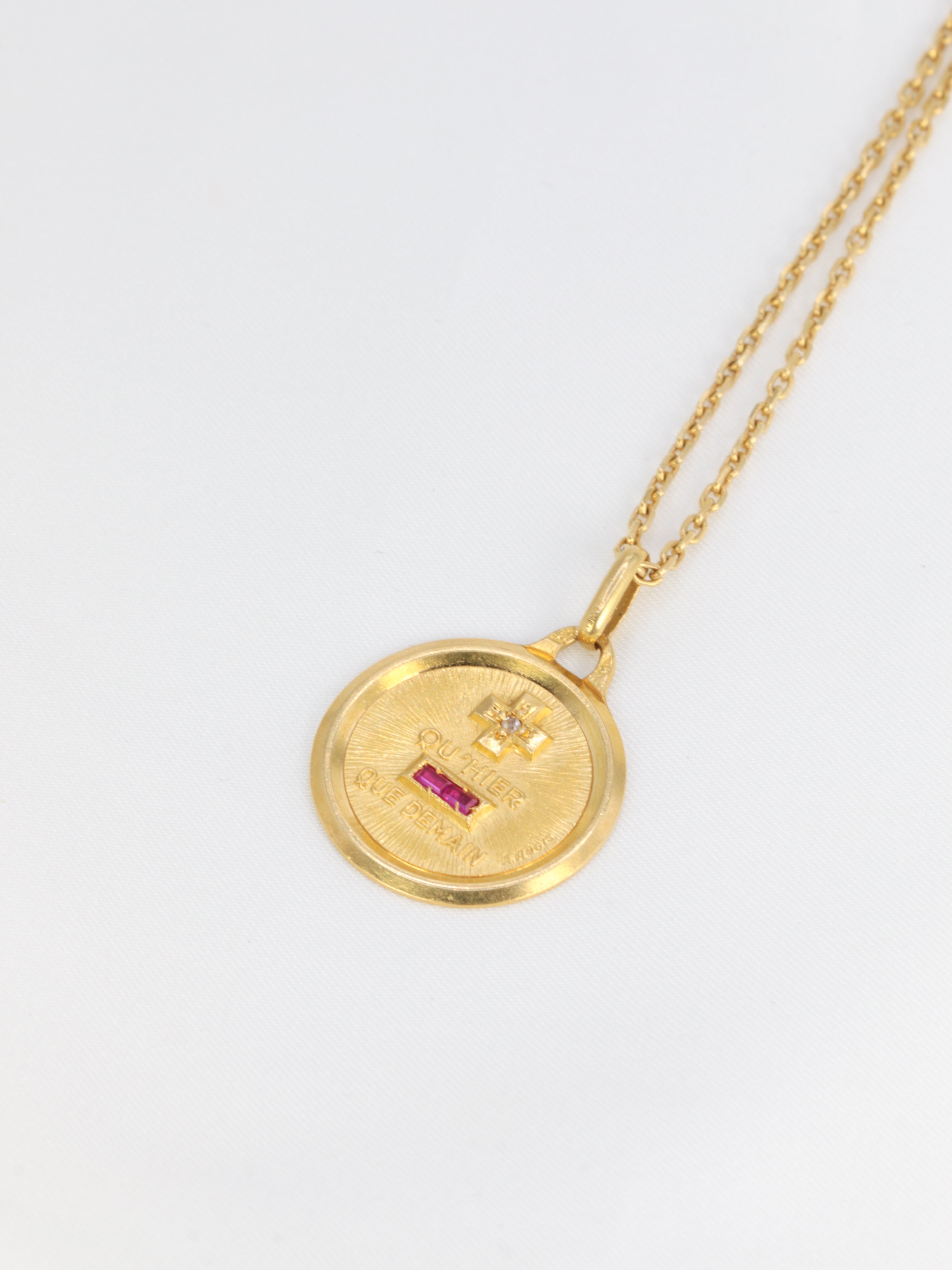 Augis Love Medal More than yesterday less than tomorrow in gold, diamond and ruby ​​- ca 1970