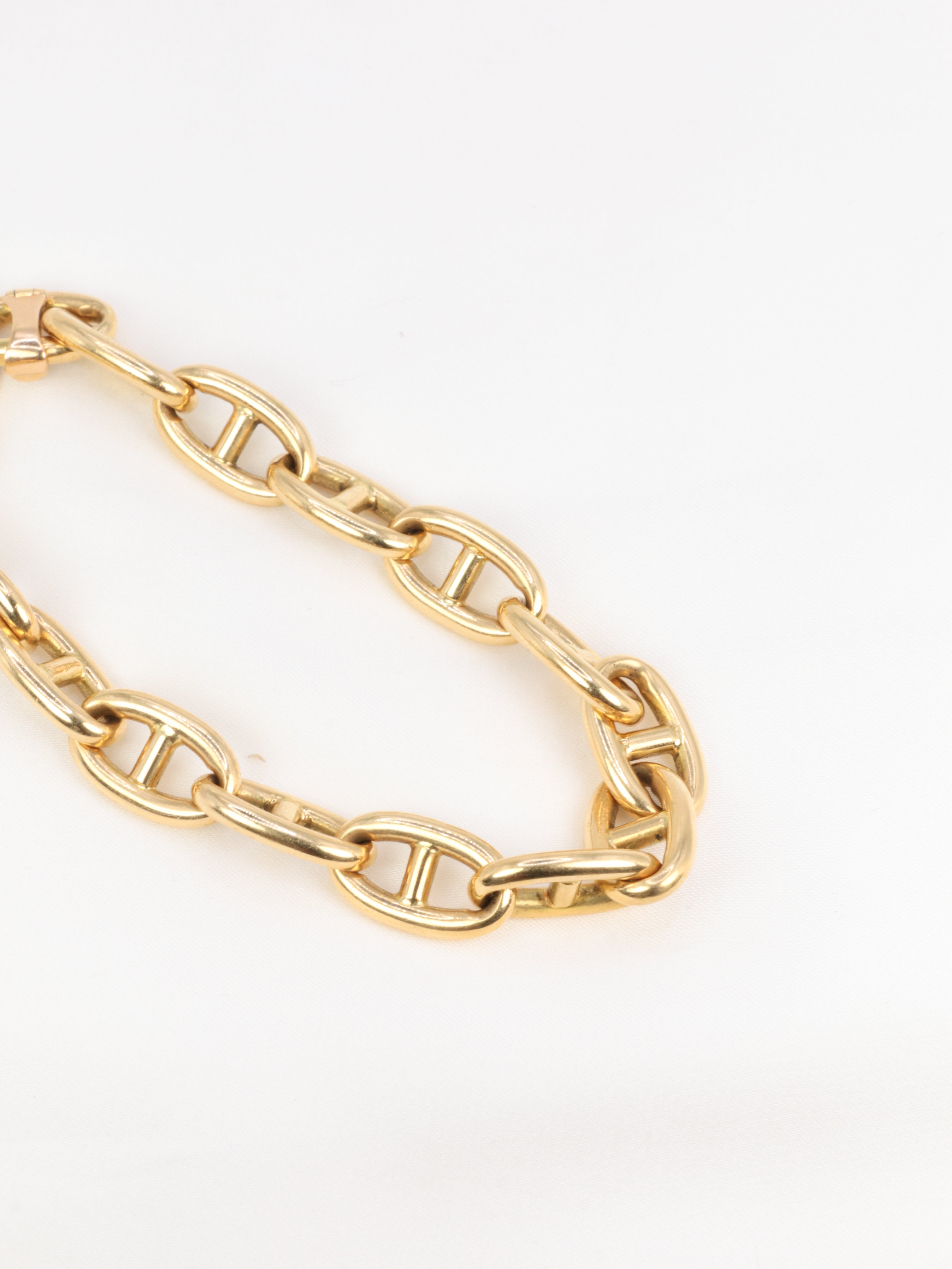 Vintage anchor chain link bracelet in yellow gold