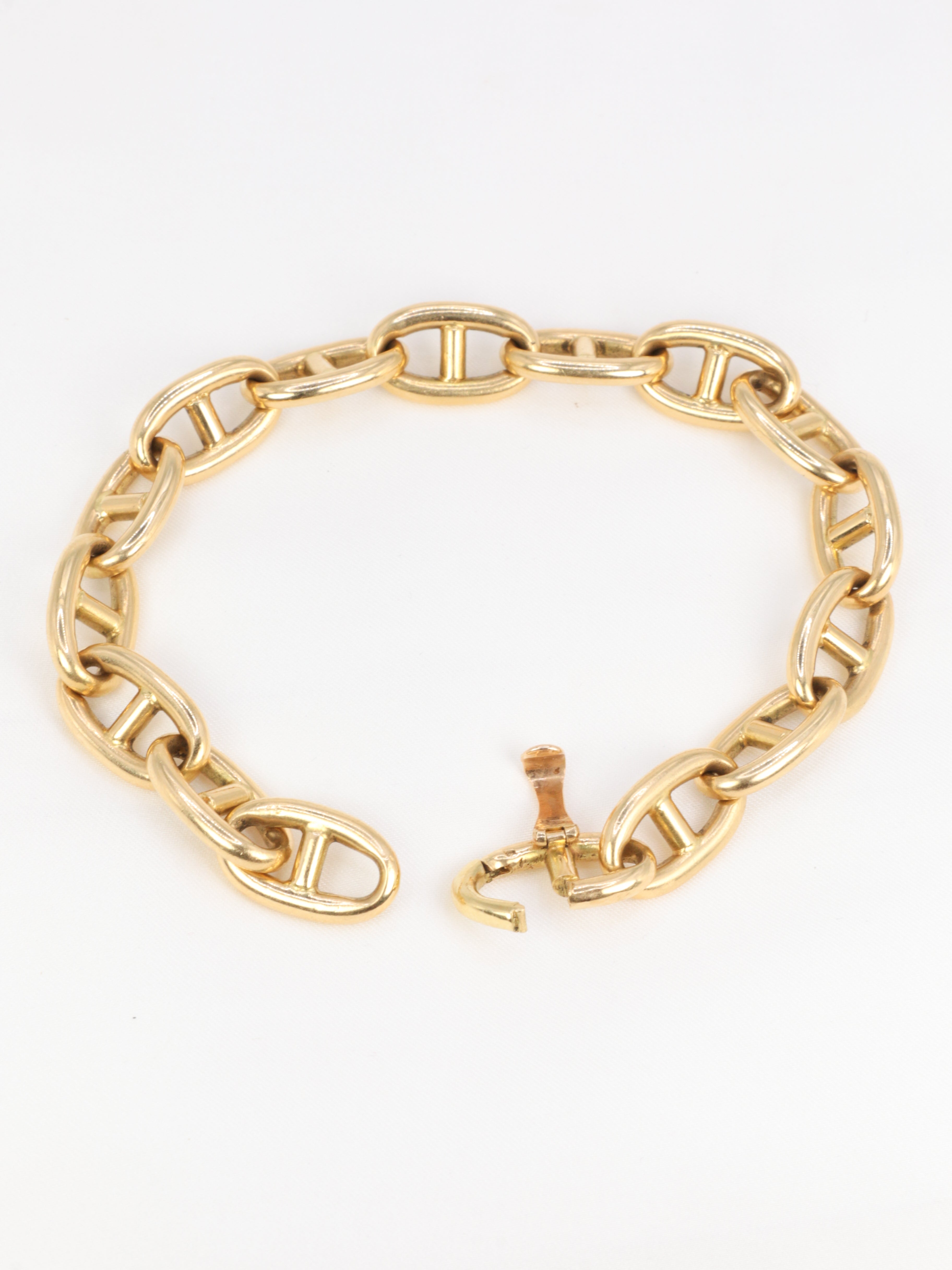 Vintage anchor chain link bracelet in yellow gold