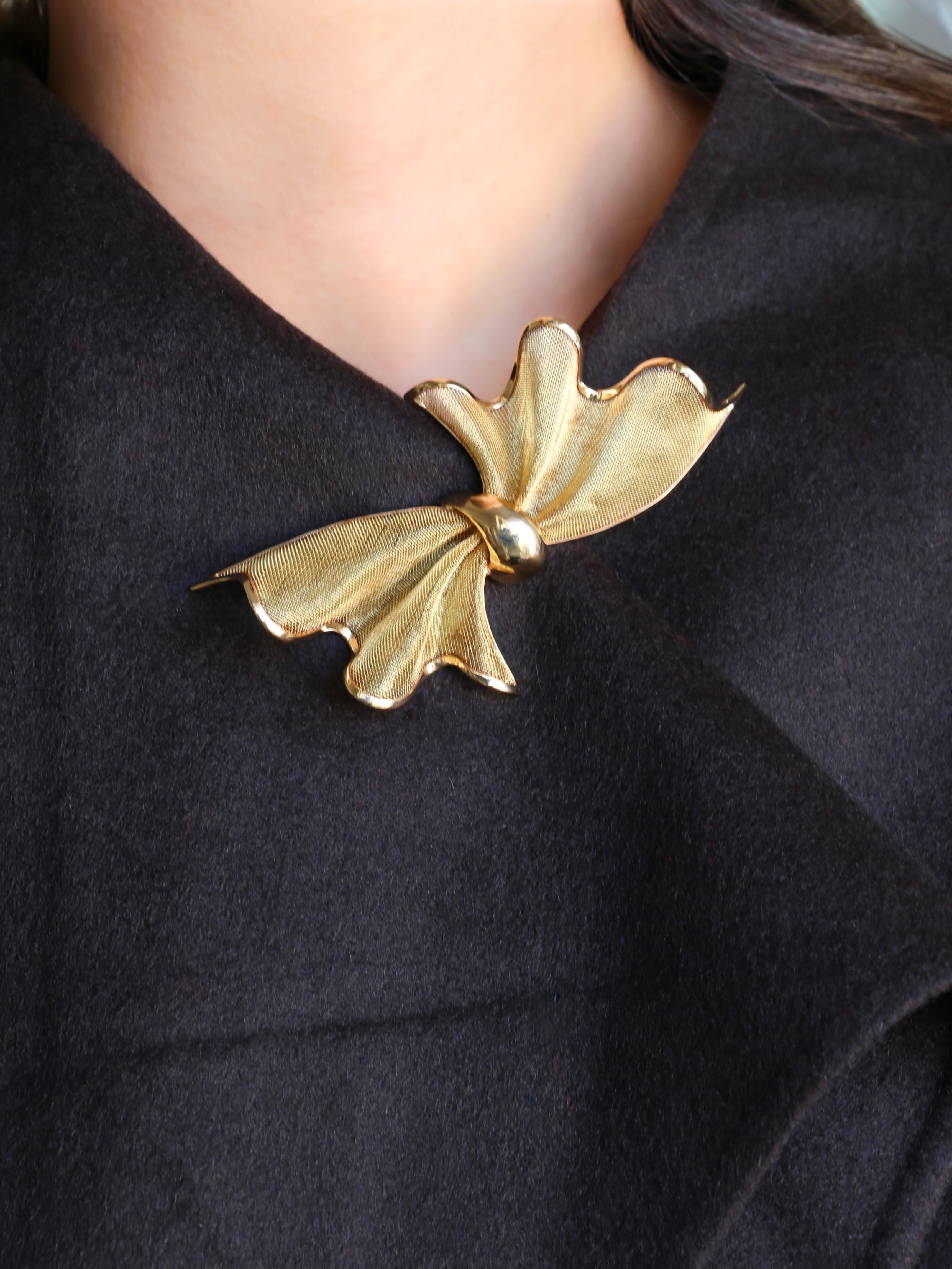Broche nœud papillon or jaune