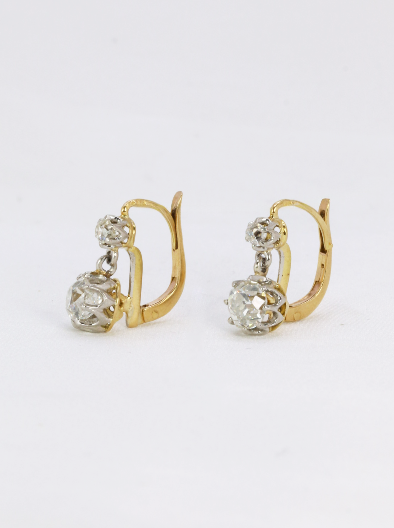 Dormeuses or diamants taille ancienne 2,4 ct