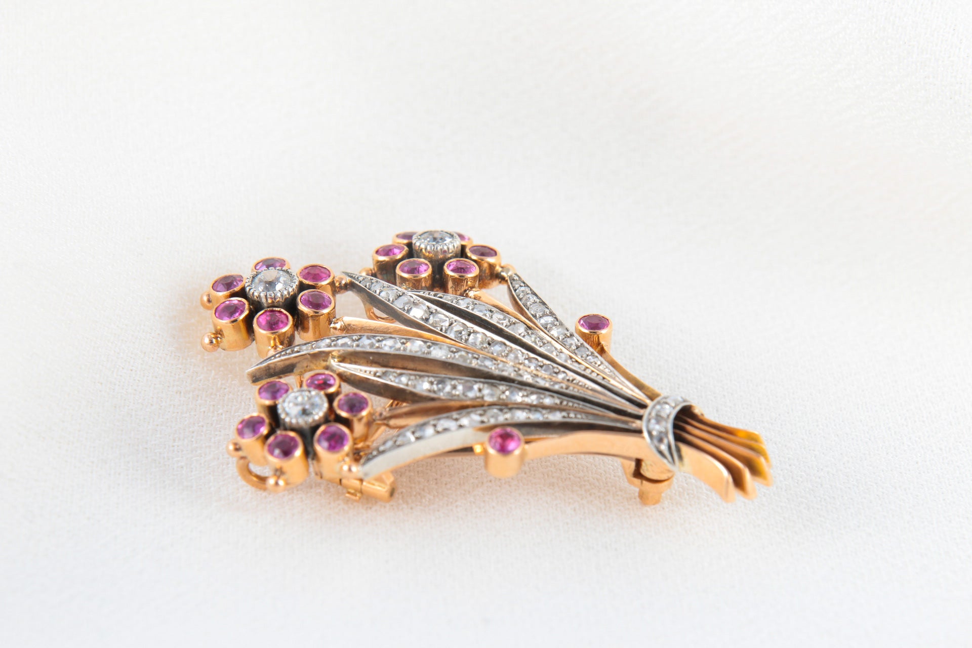 Belle Epoque Flower Pendant Brooch in Gold, Silver, Diamonds and Ruby