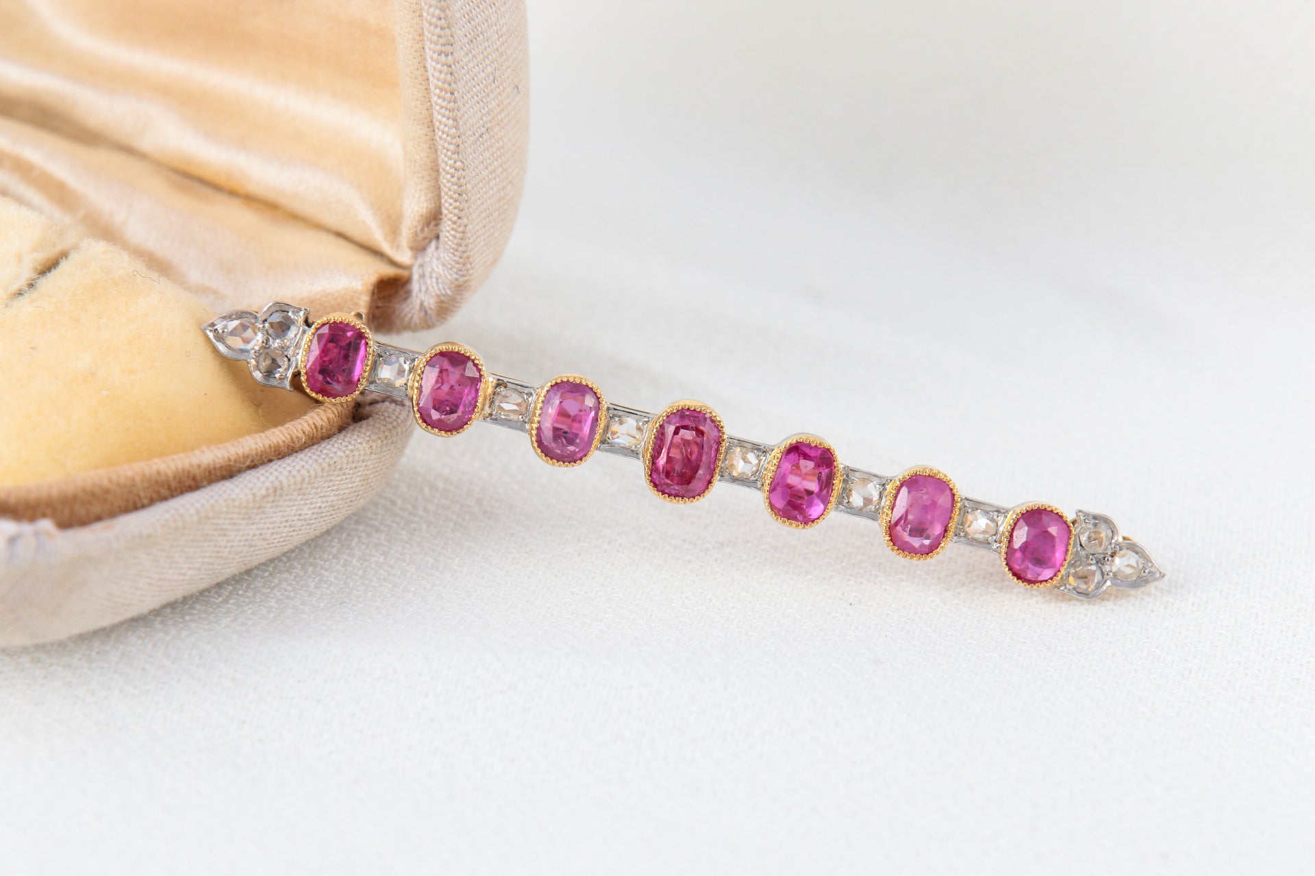 Antique Barrette Brooch in Gold, Diamonds and Pink Sapphires