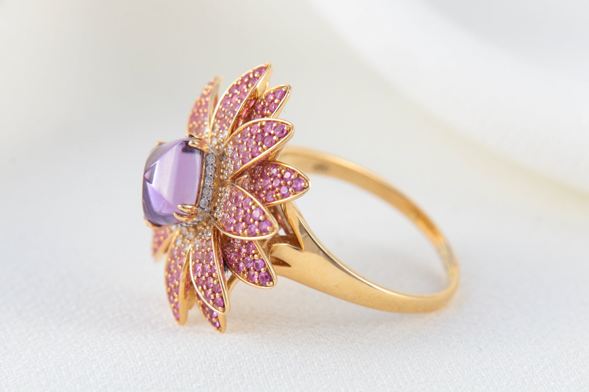 Flower Ring in Gold, Amethyst, Diamonds and Pink Sapphires