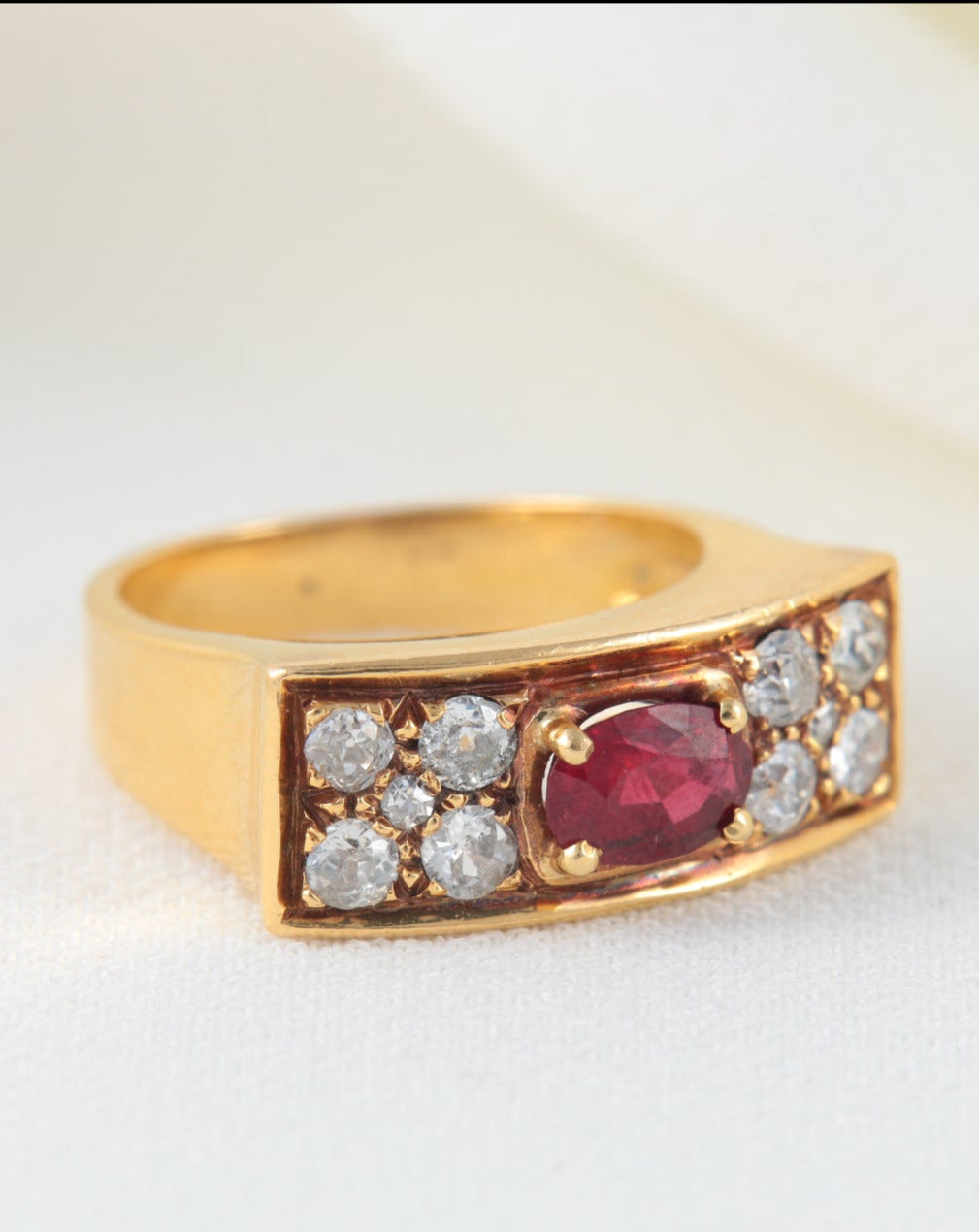 Vintage Signet Ring in Gold, Ruby and Diamonds