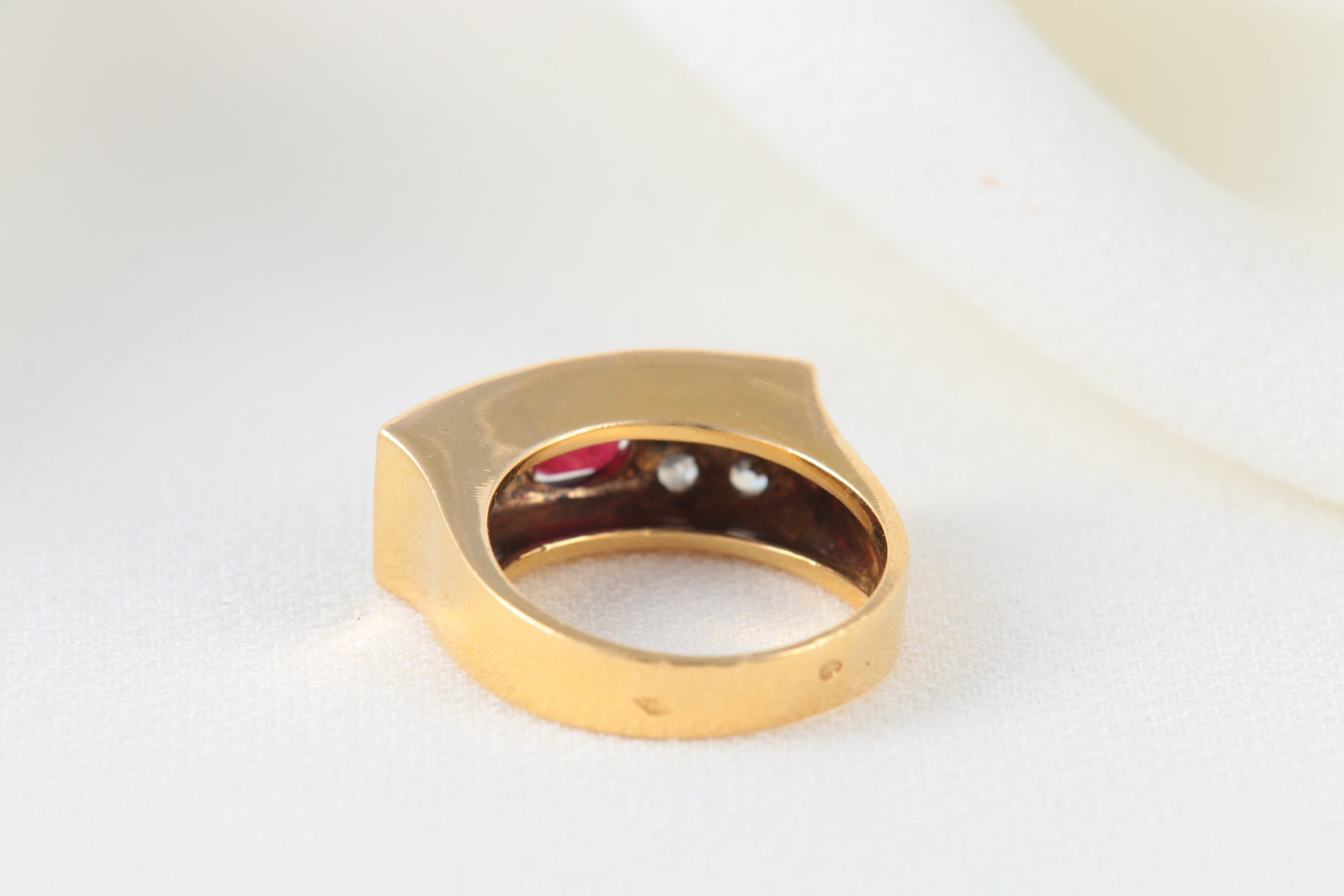 Vintage Signet Ring in Gold, Ruby and Diamonds