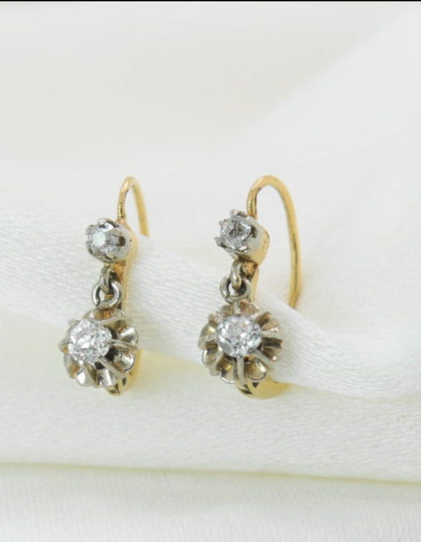 Boucles d’Oreilles Dormeuses  Anciennes en Or et Diamants