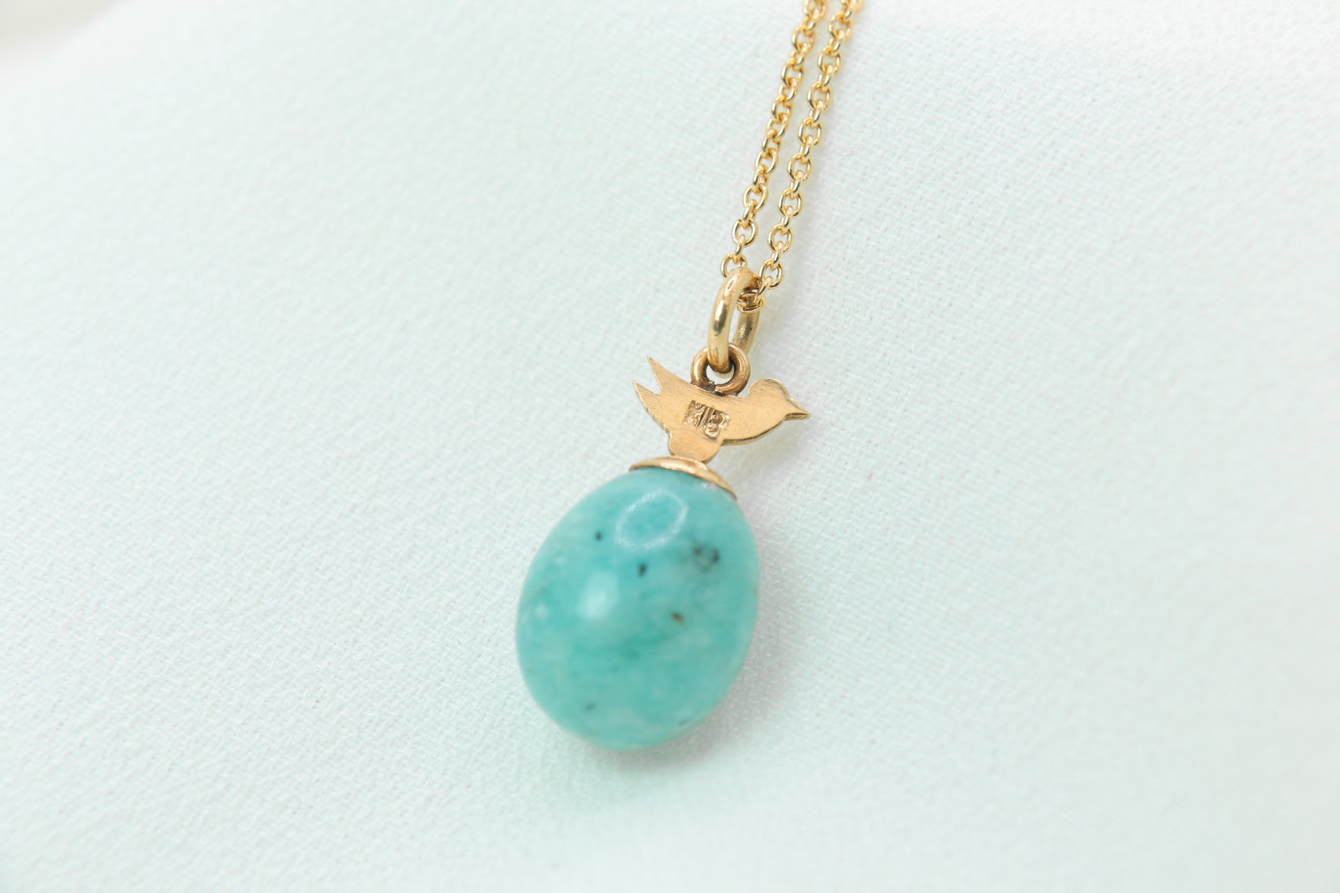 Vintage pendant in yellow gold and amazonite