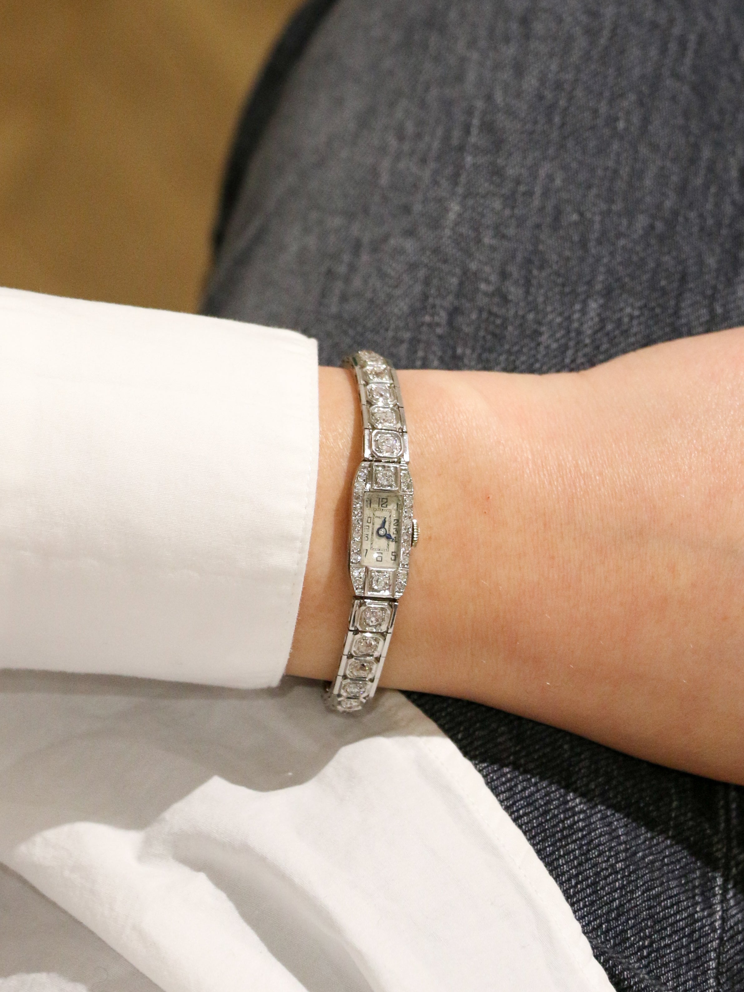 Art-Deco watch in gold, platinum and diamonds