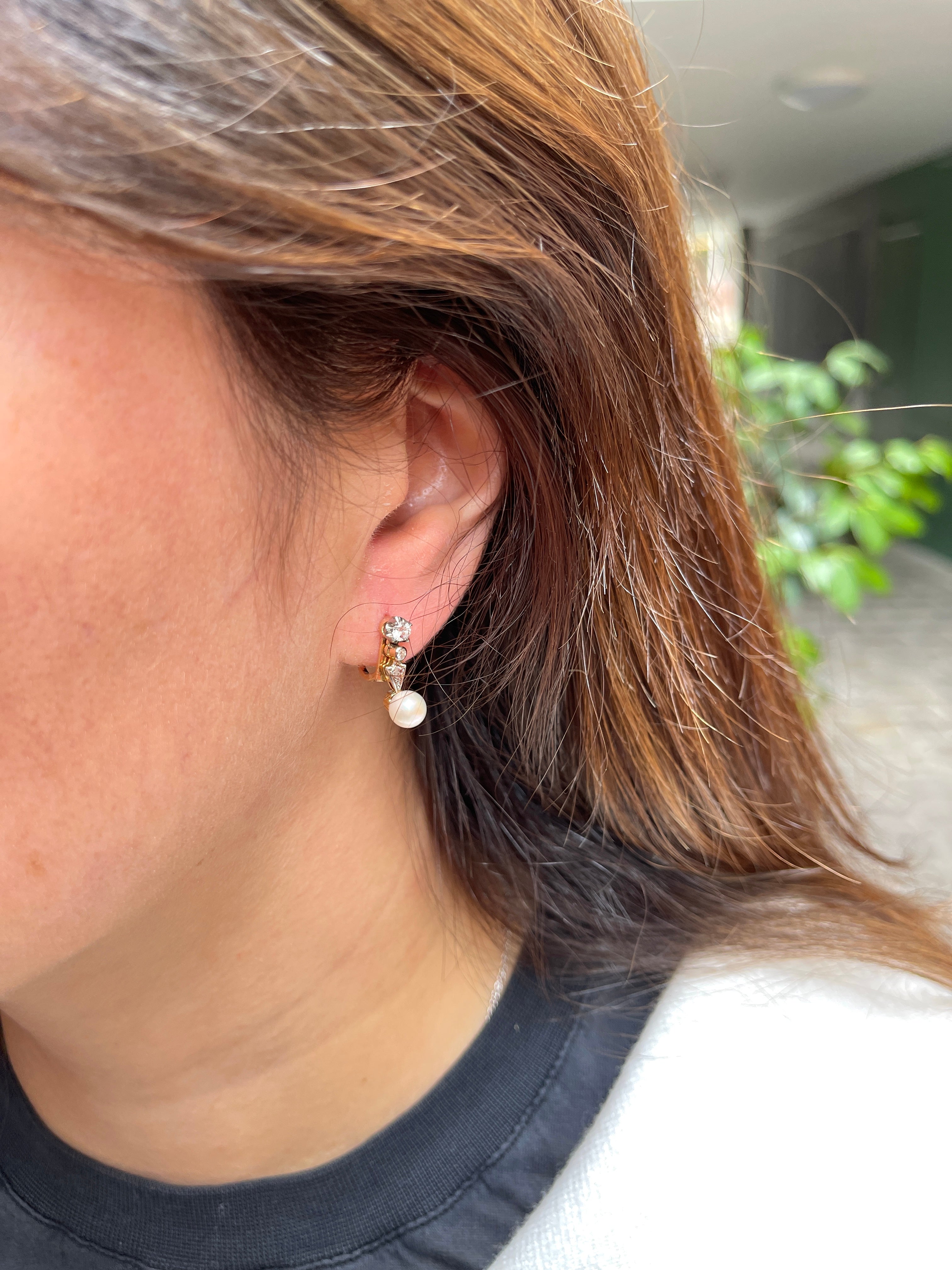 Boucles d'oreilles Dormeuses en Or, Perles et Diamants