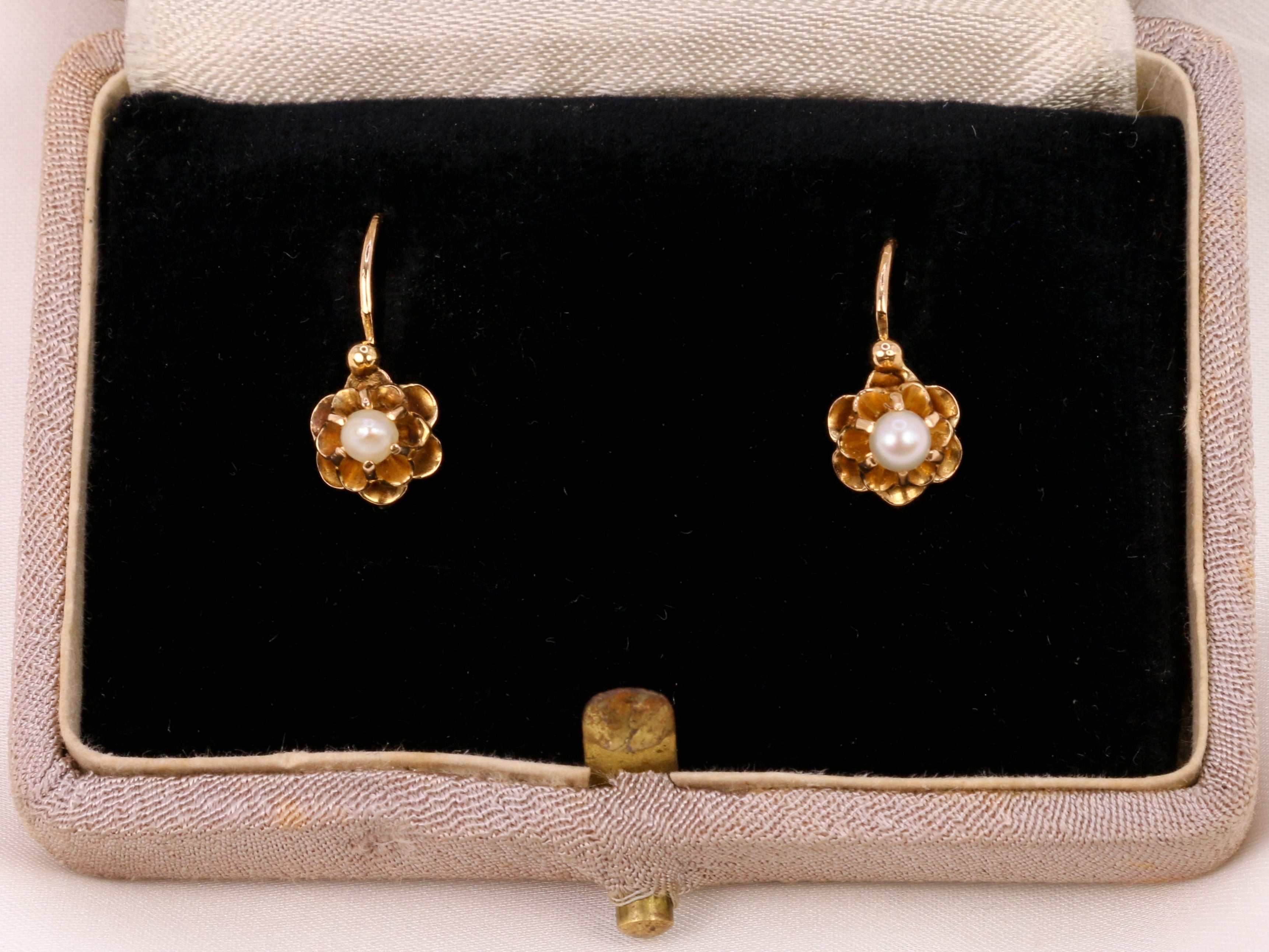 Boucles d’oreilles anciennes Napoléon III, dormeuses en or et perles fines