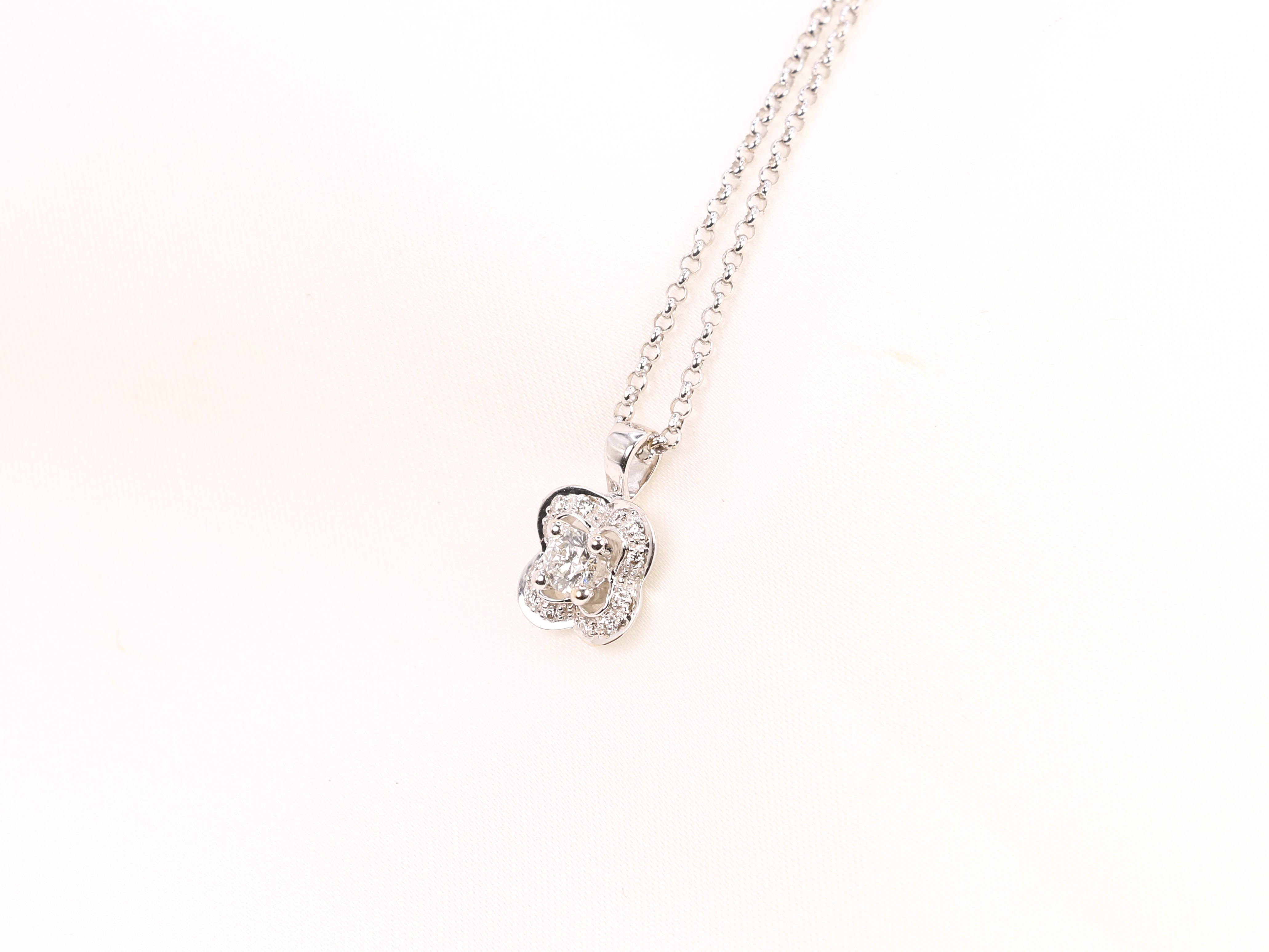 Mauboussin Chance of Love n°2 necklace in white gold