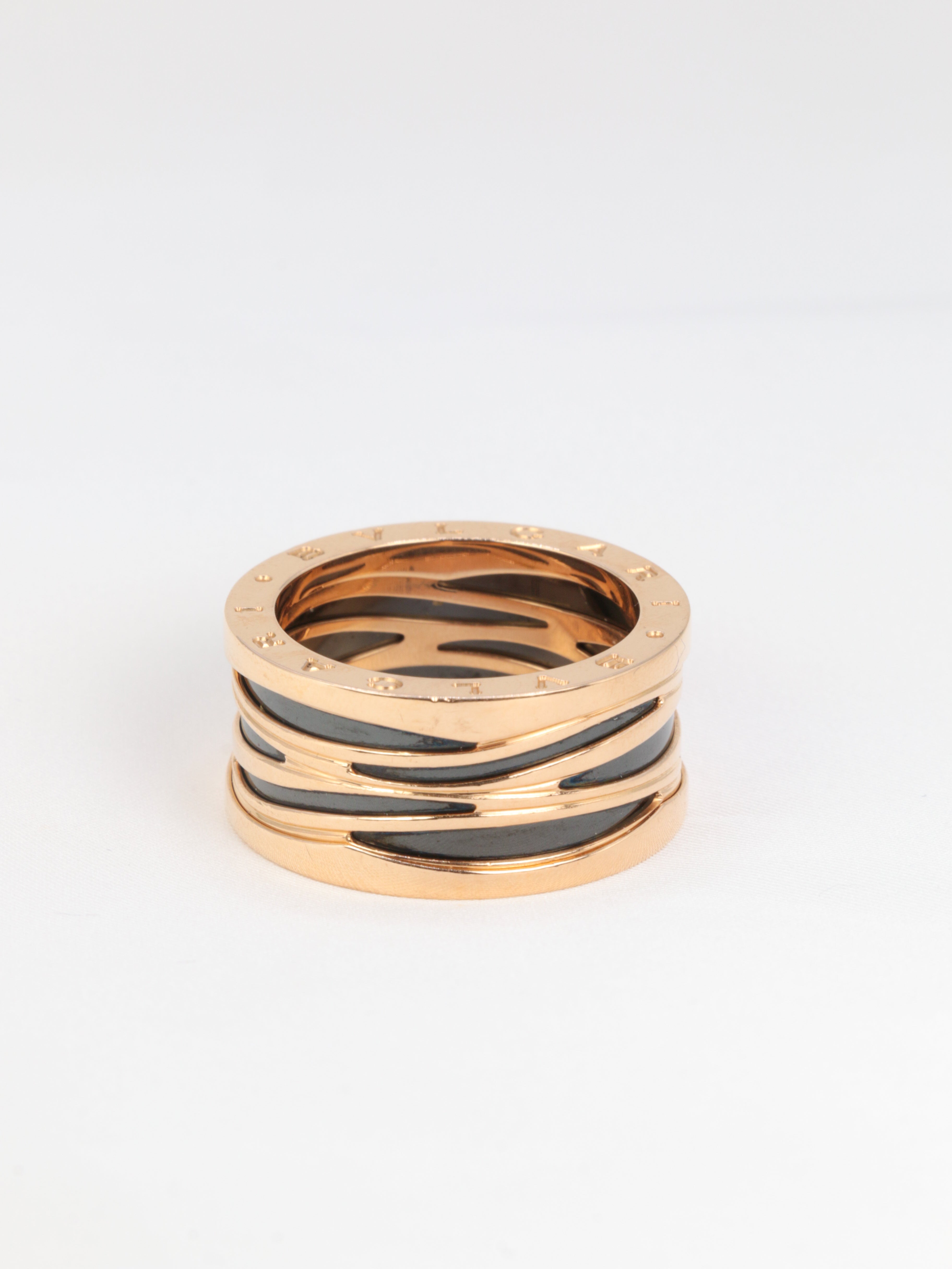 BULGARI - B.zero1 Design Legend Z. HADID Genderless ring, pink gold and ceramic