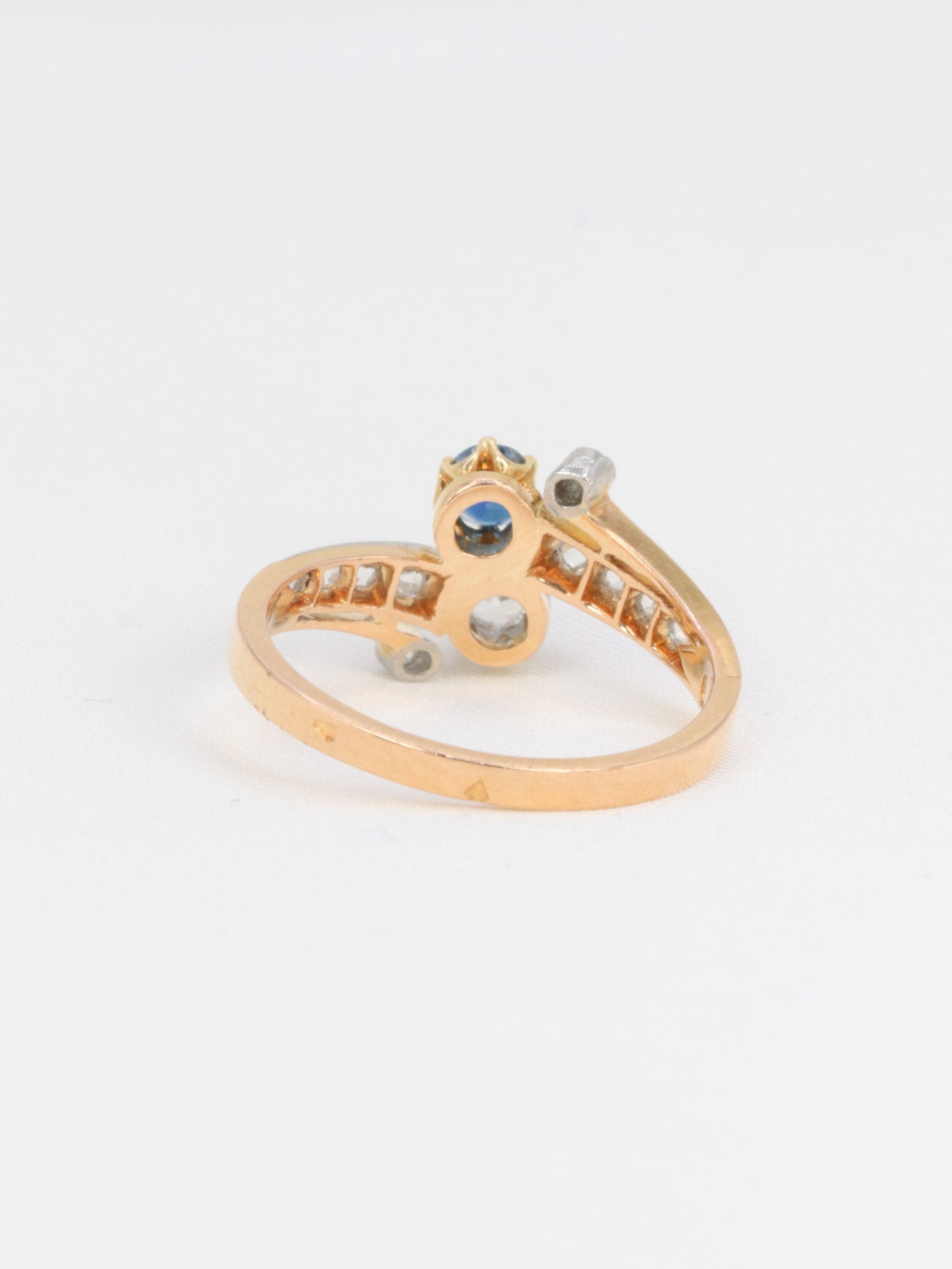 Vintage Toi et Moi ring in gold, sapphire and diamonds