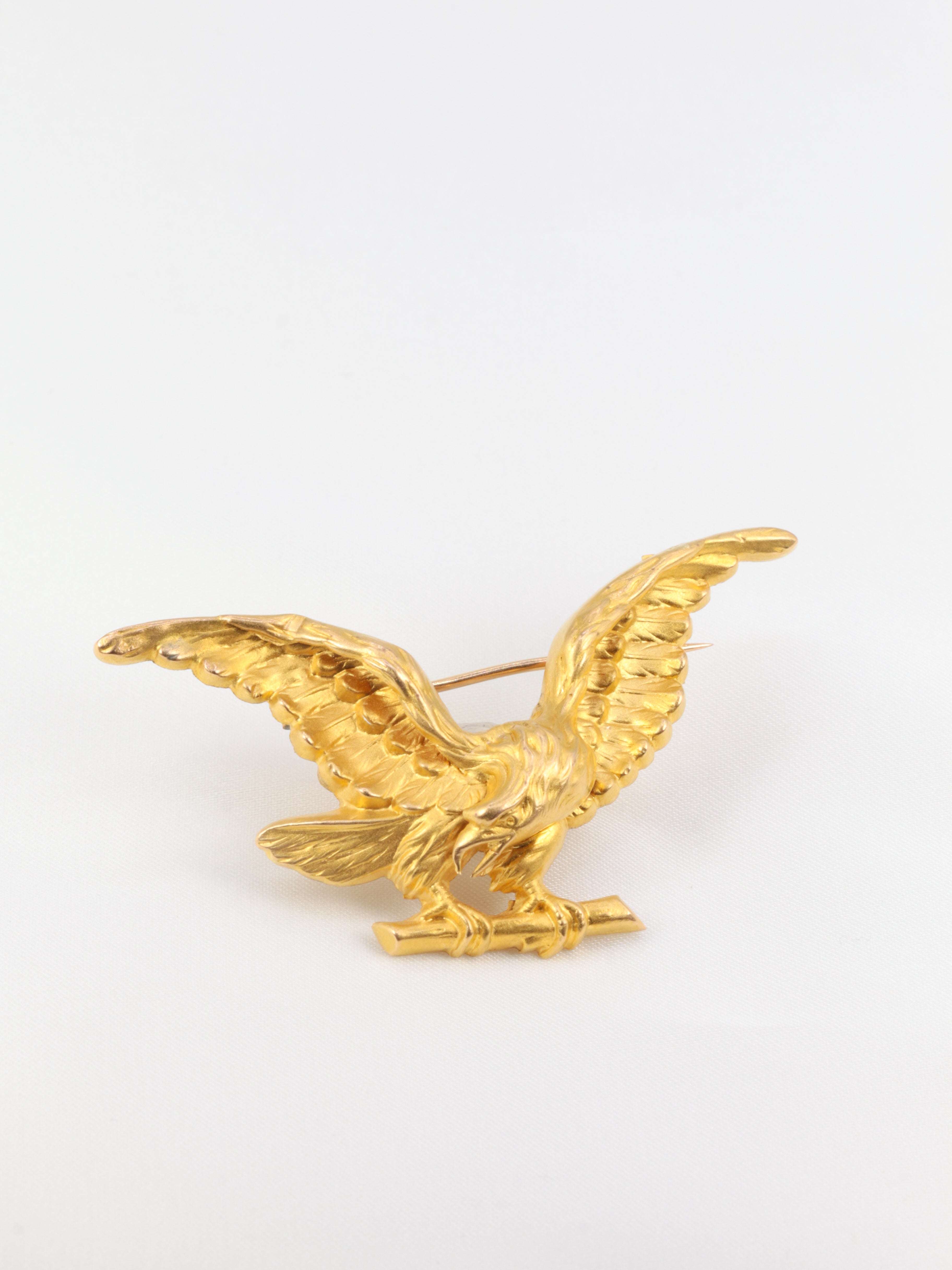 Royal Eagle Brooch in Gold - Late 19th century