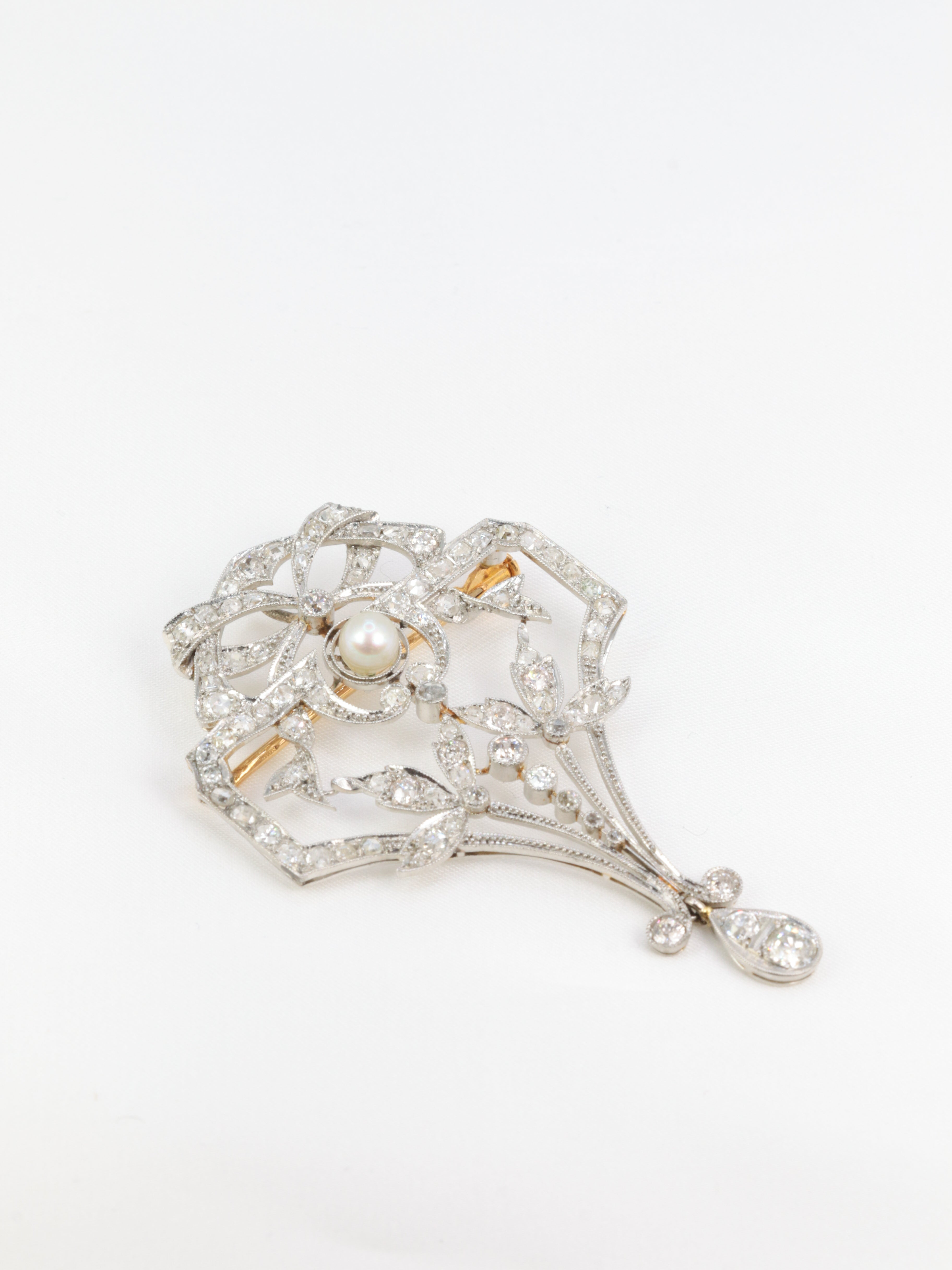 Belle Epoque Pendant Brooch in gold, platinum, pearl and diamonds