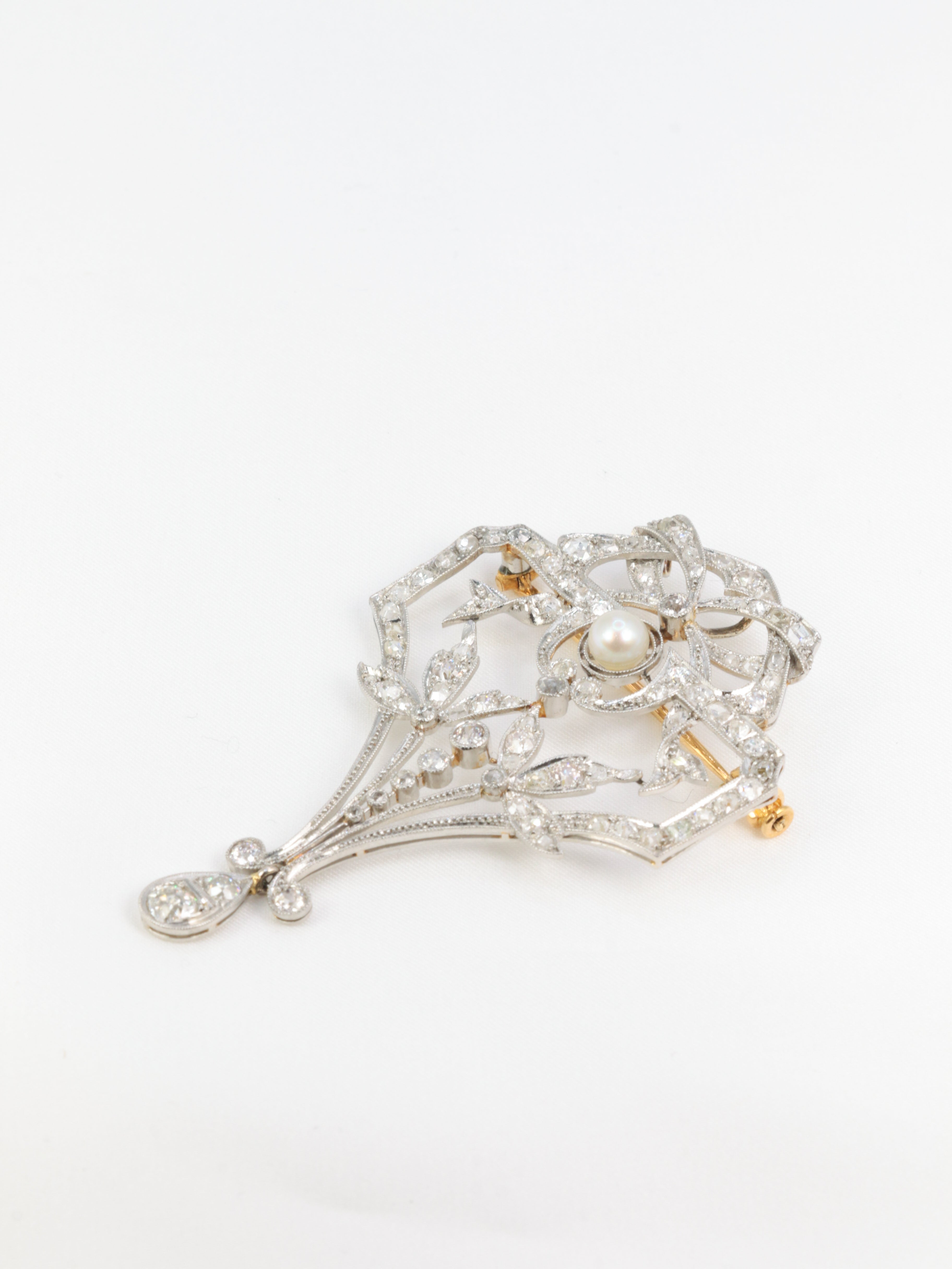 Belle Epoque Pendant Brooch in gold, platinum, pearl and diamonds