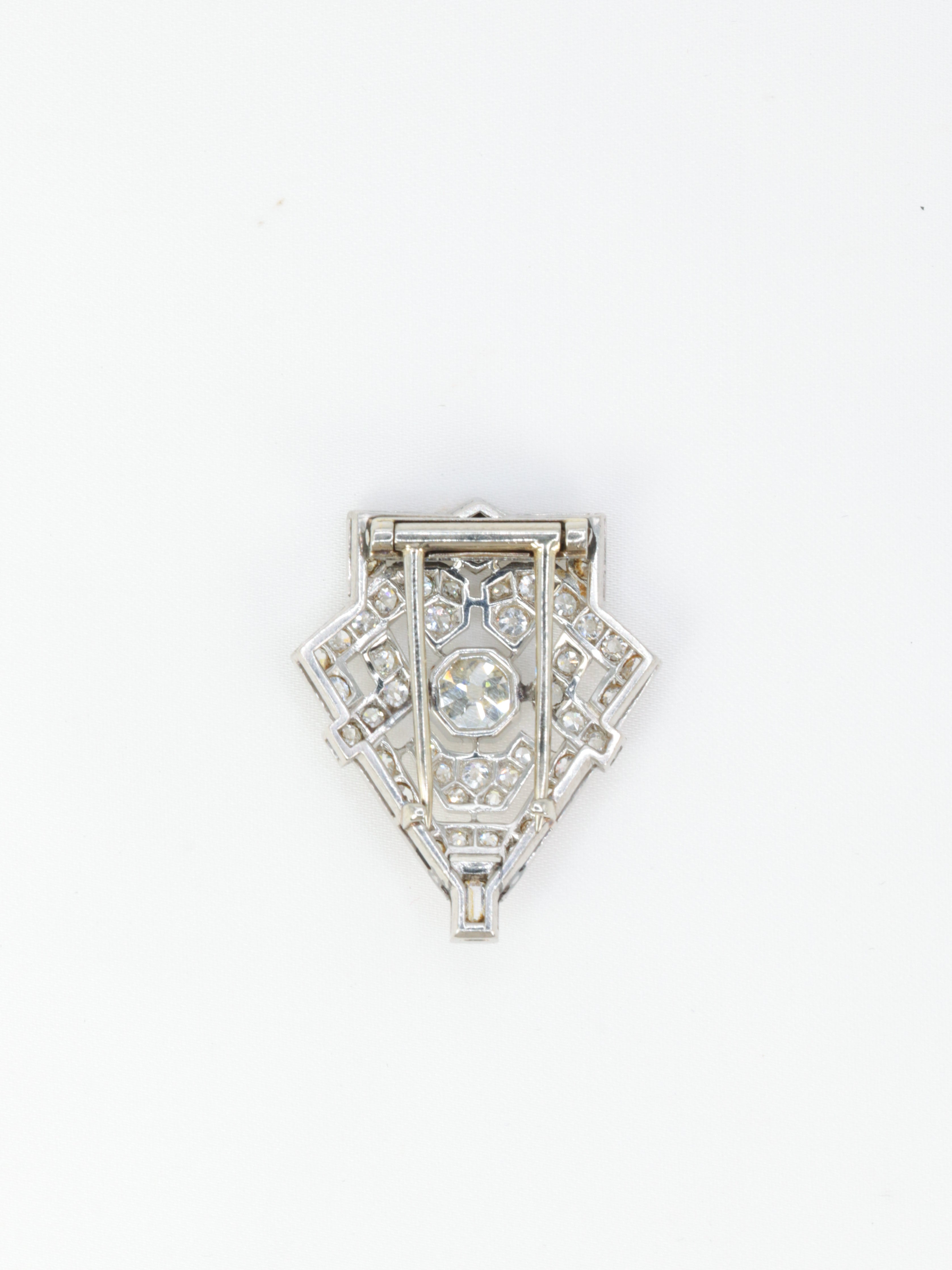 Art-Deco lapel clip in gold, silver, platinum and old-cut diamonds