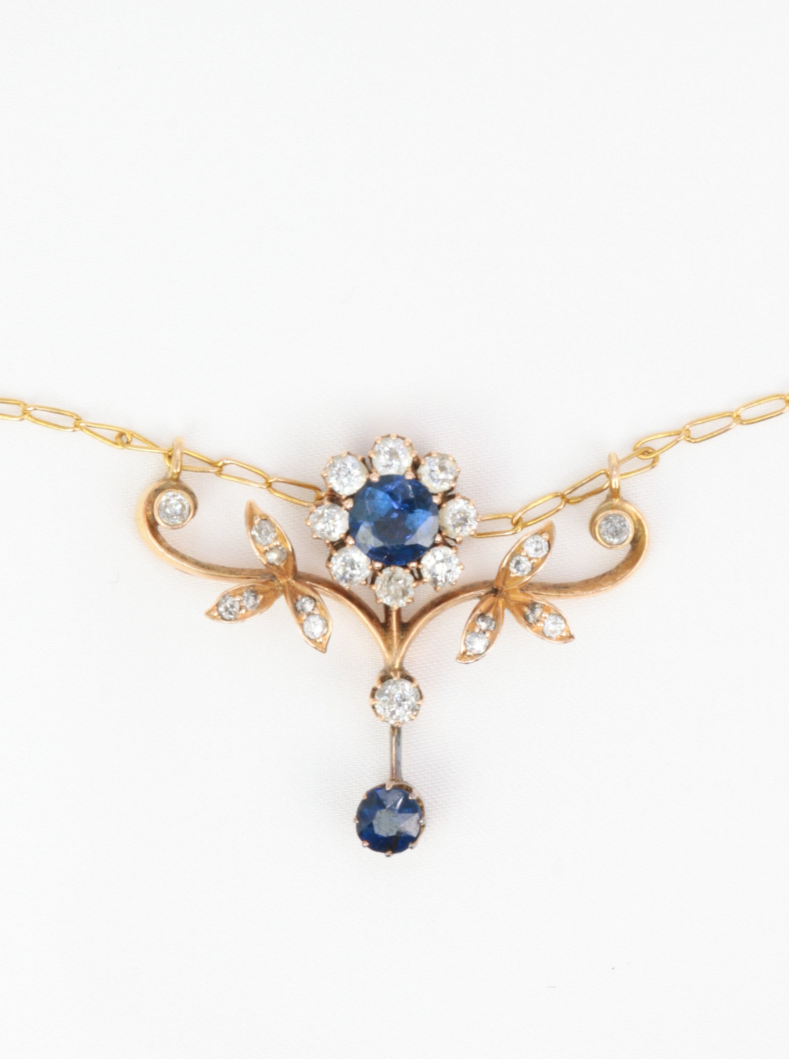 Art Nouveau Fleur necklace in gold, sapphires and diamonds