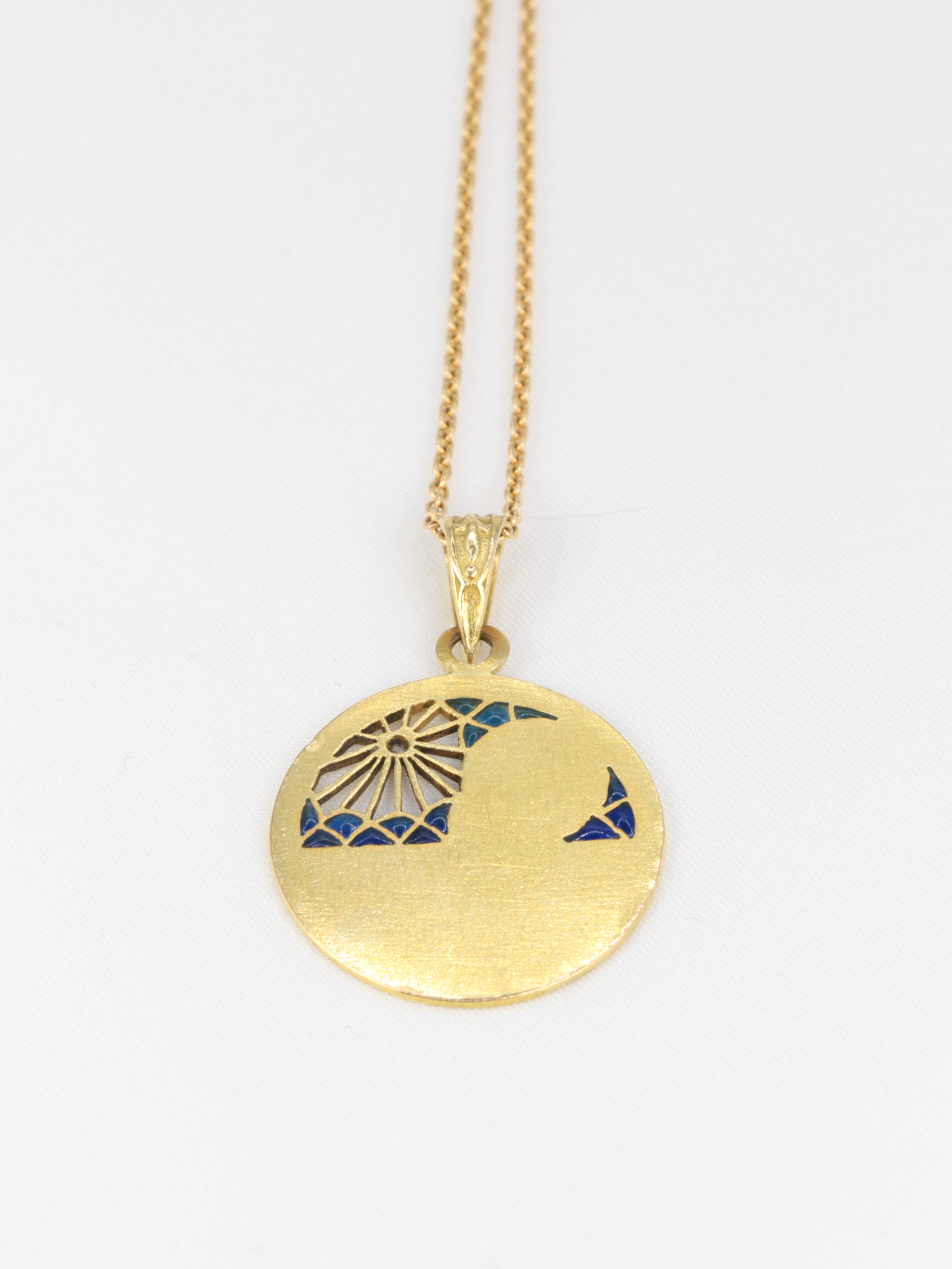 Art Nouveau Liegault medal in gold, diamond and enamel plique à jour