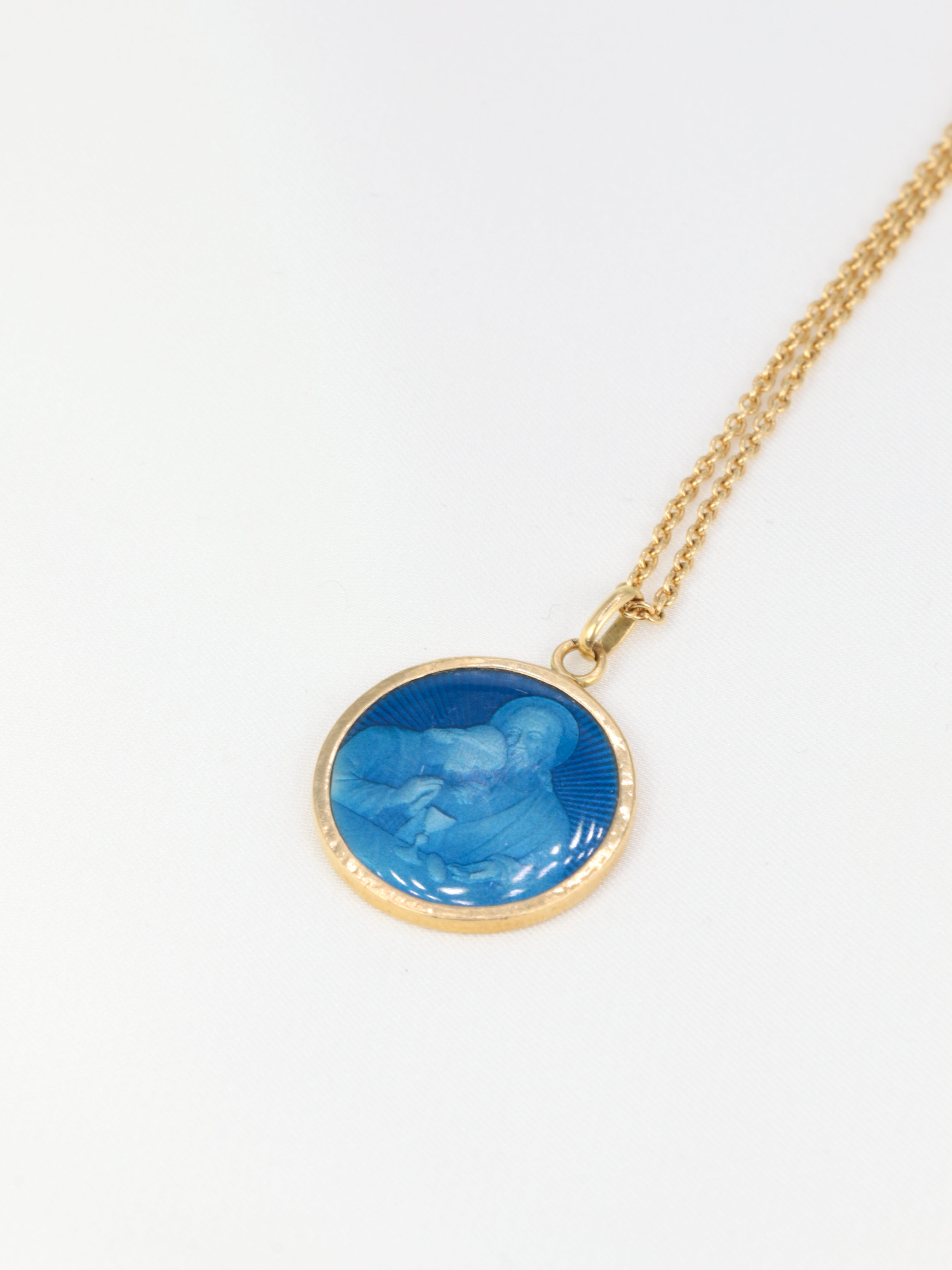 Vintage medal pendant in gold and blue enamel