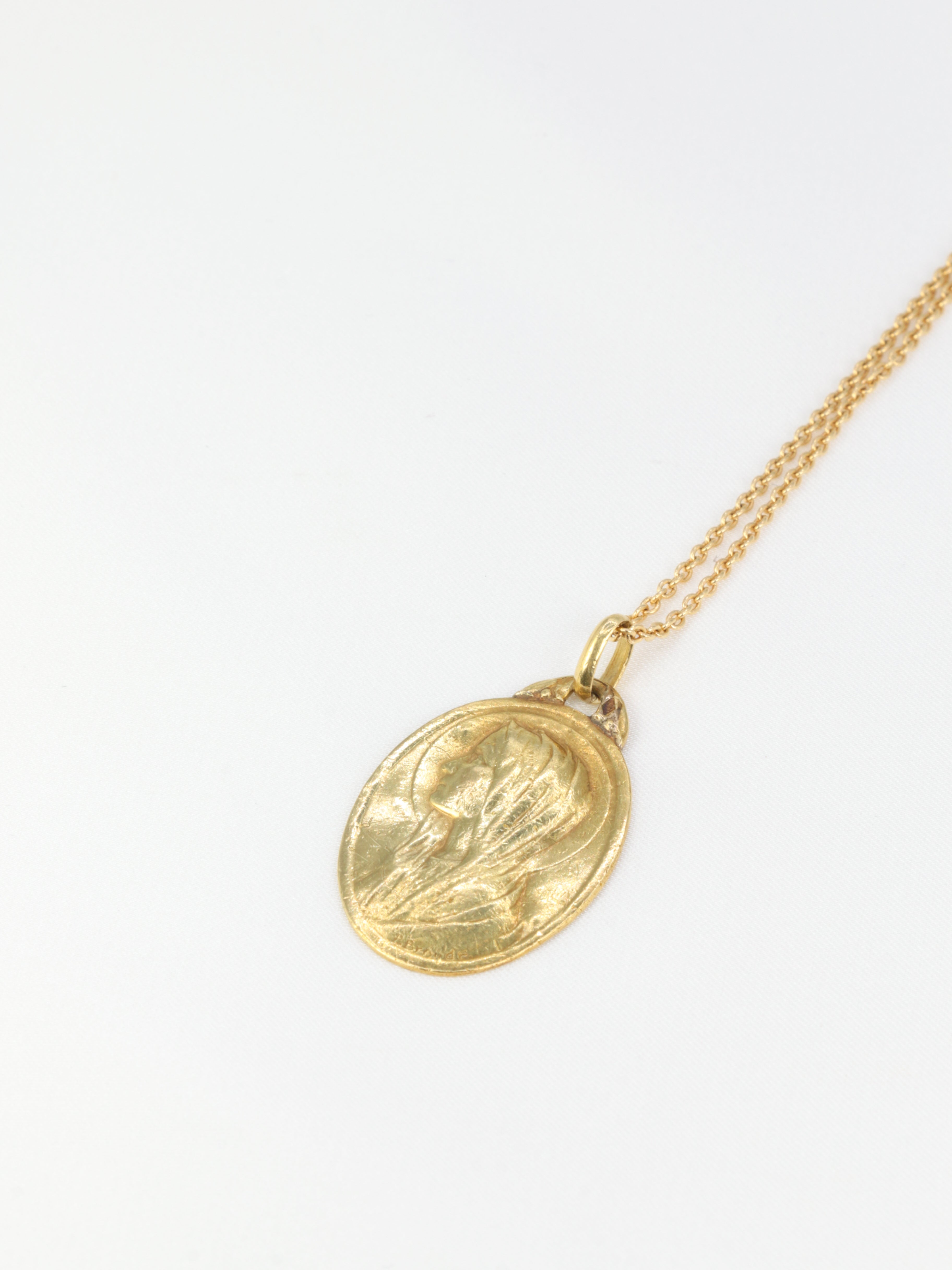 PAUL BRANDT Old gold medal depicting the virgin