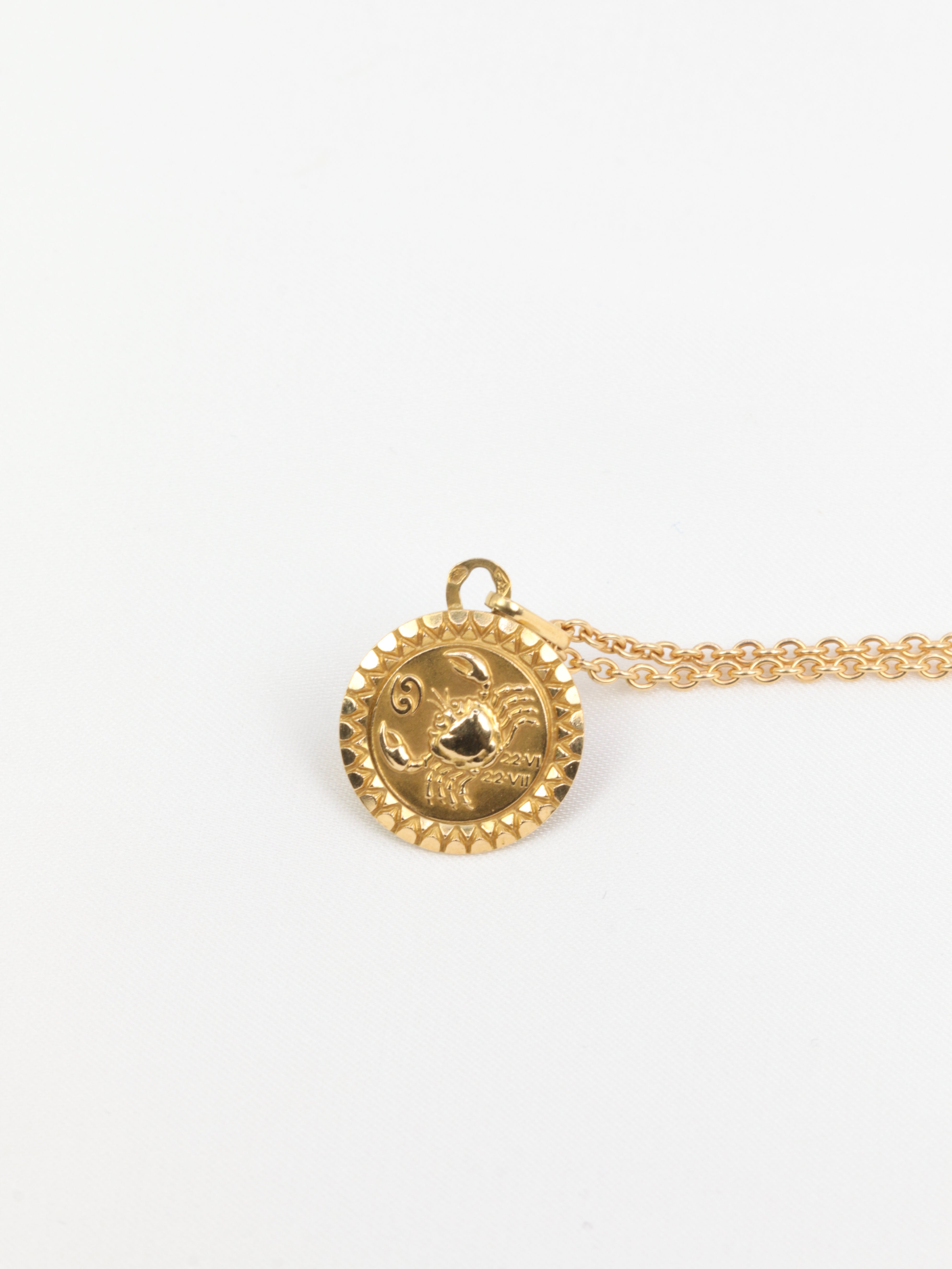 Vintage Yellow Gold Cancer Zodiac Sign Medal