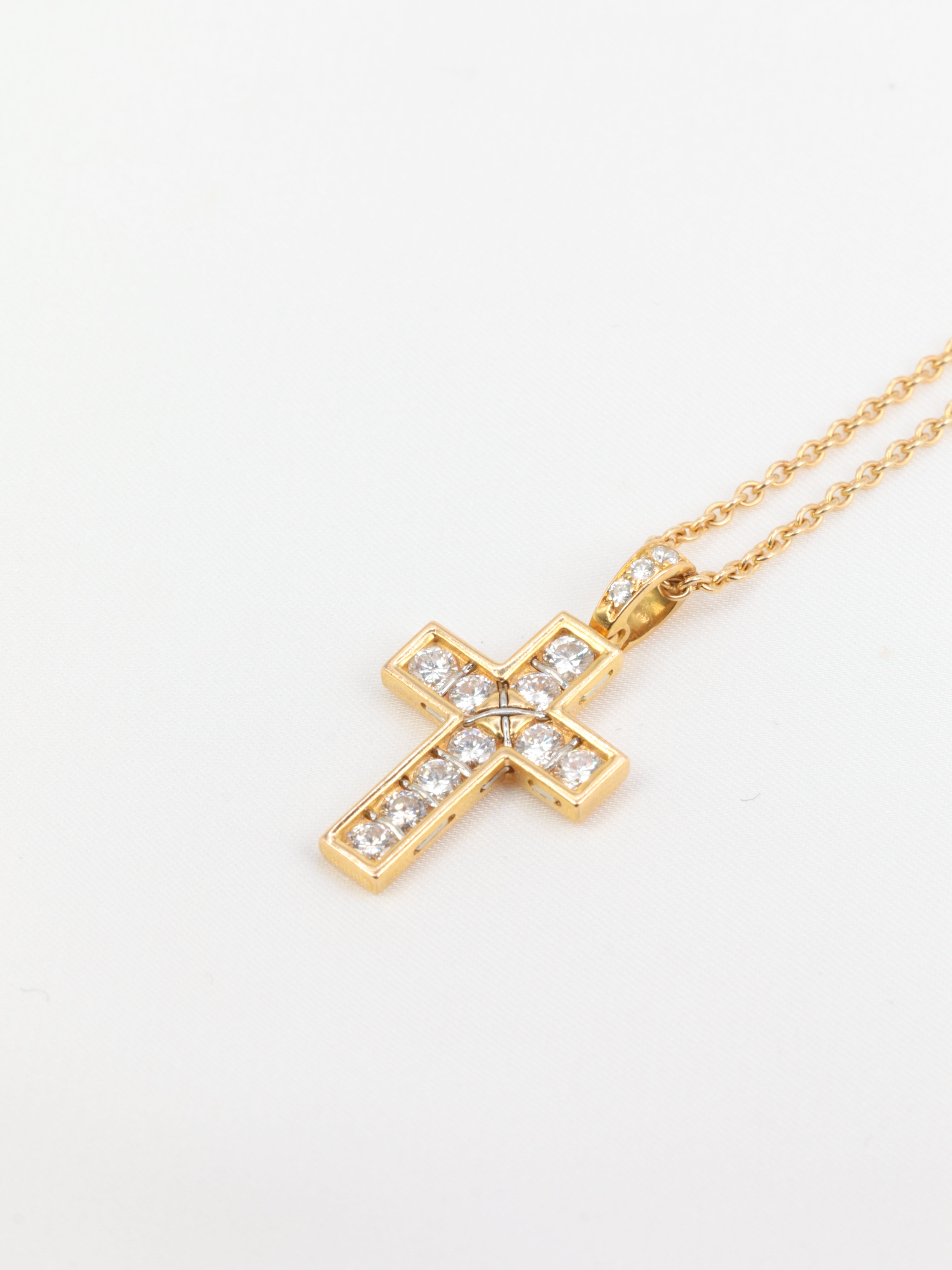 Vintage Cartier cross pendant in gold and diamonds