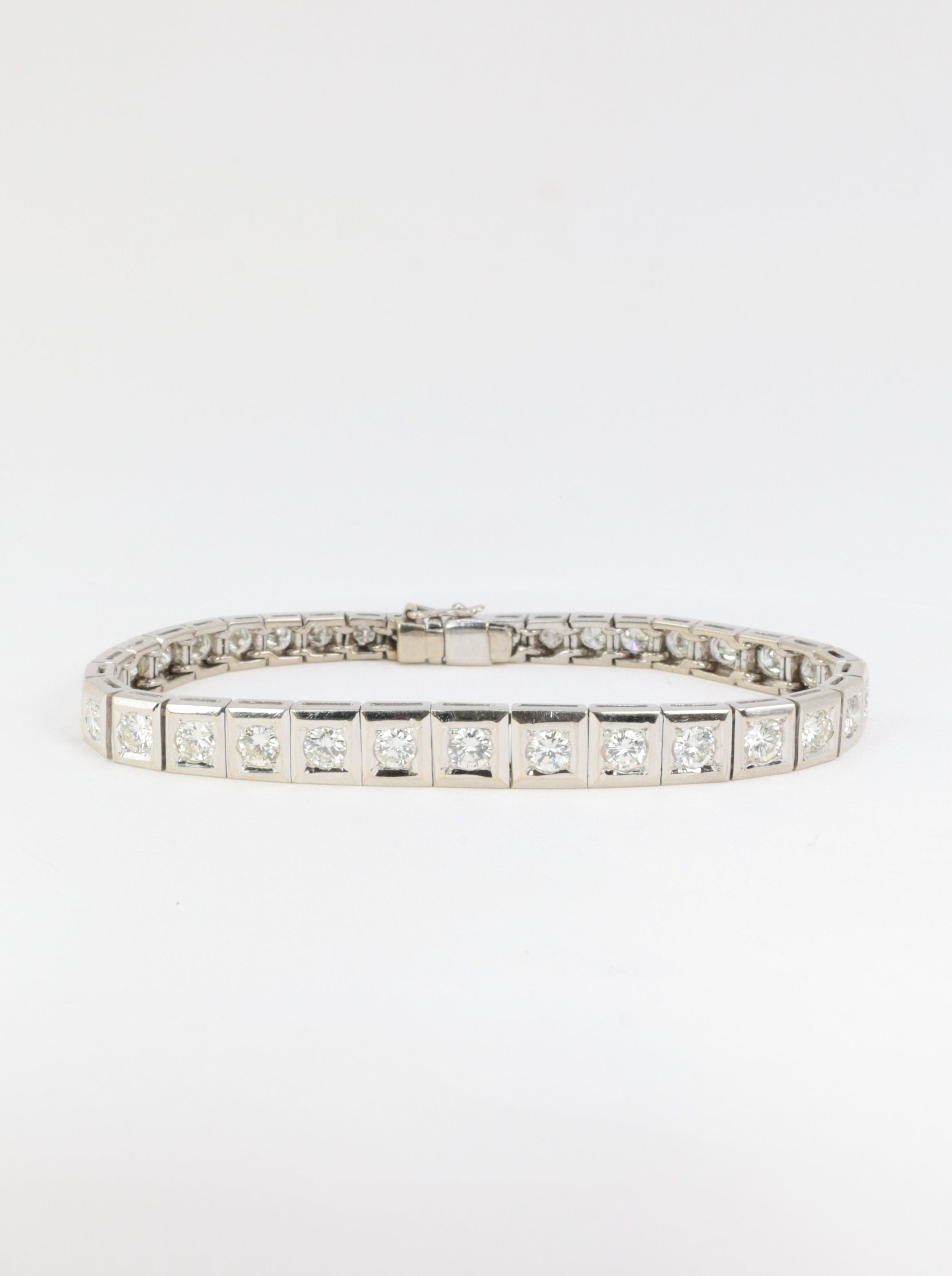 Articulated river bracelet in gold, platinum and diamonds